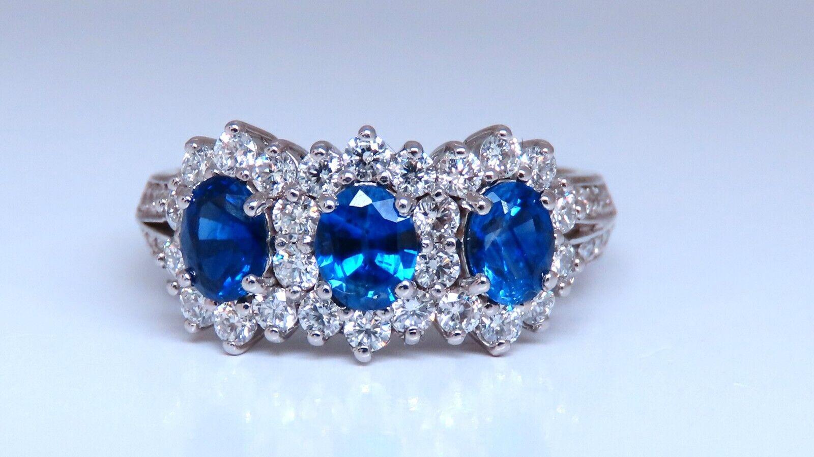1.25ct Natural Sapphires Diamonds Ring 14kt Gold Three stone style For Sale 1