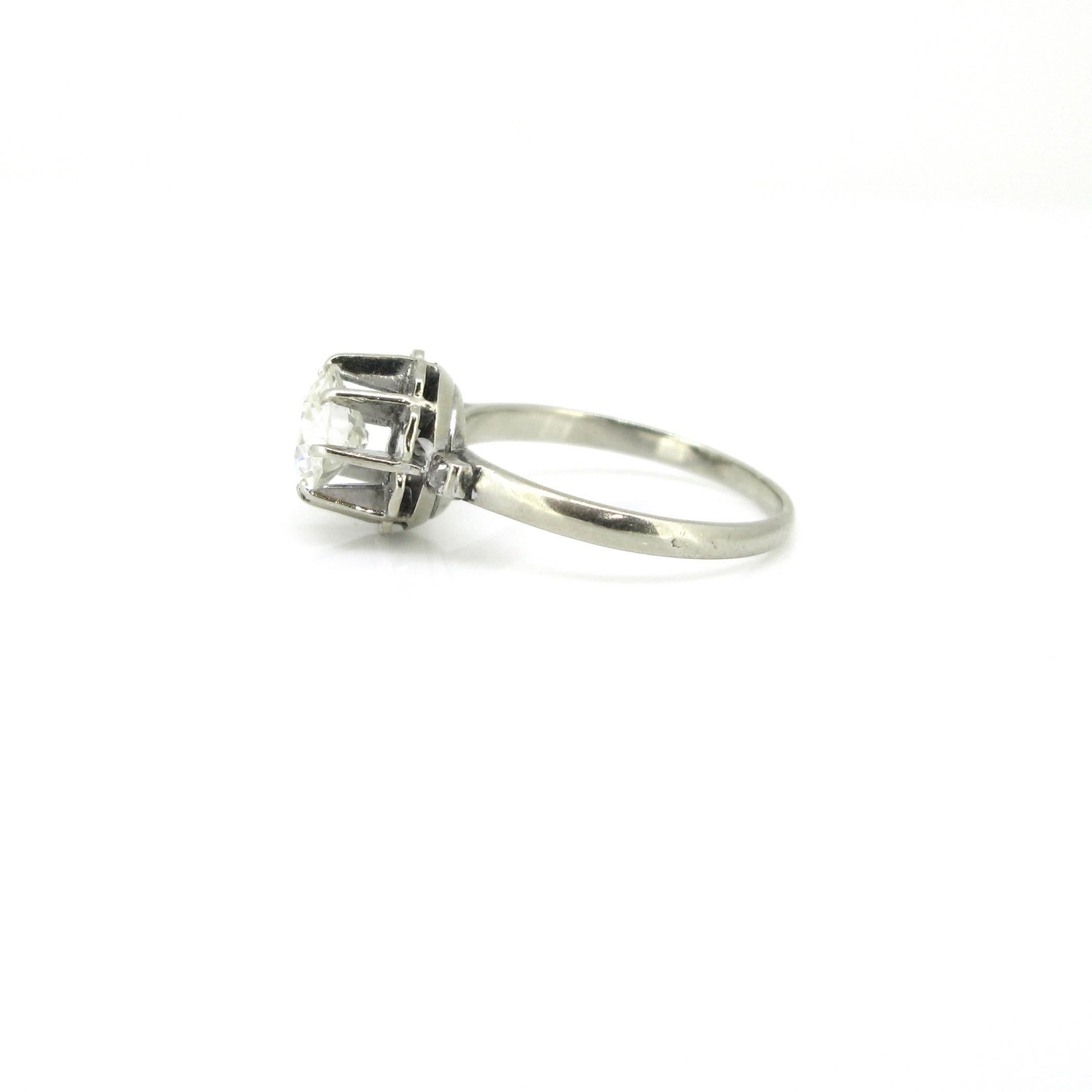 Women's 1.25 Carat Old European Cut Diamond Solitaire Art Deco Platinum Ring For Sale