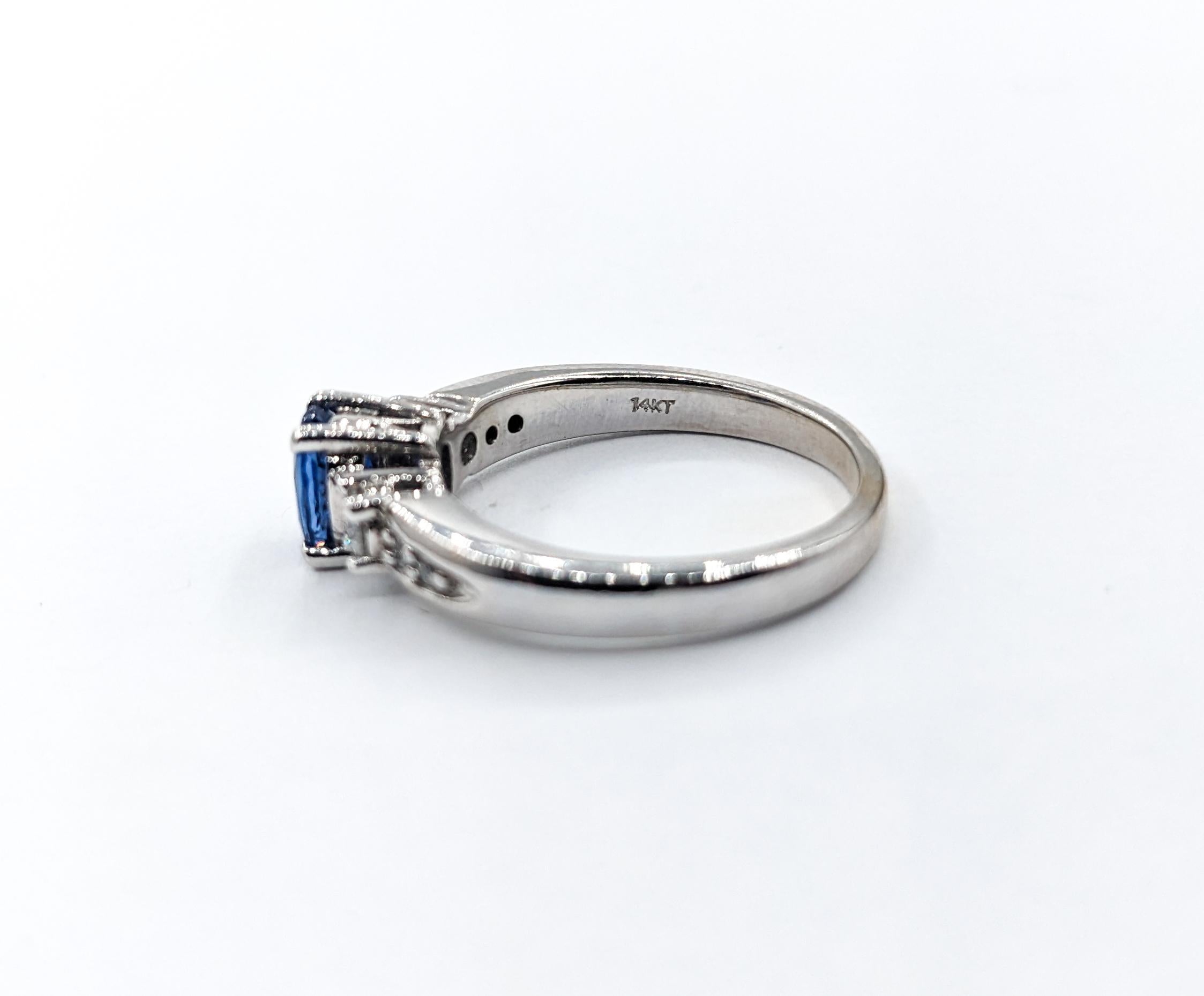 Round Cut 1.25ct Sapphire & Diamond Engagement Ring In White Gold For Sale
