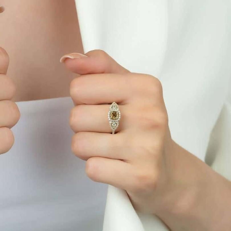 1,25 Karat Gelber Diamantring mit Kissenschliff und birnenförmigem Diamanten im Zustand „Neu“ im Angebot in Fatih, 34