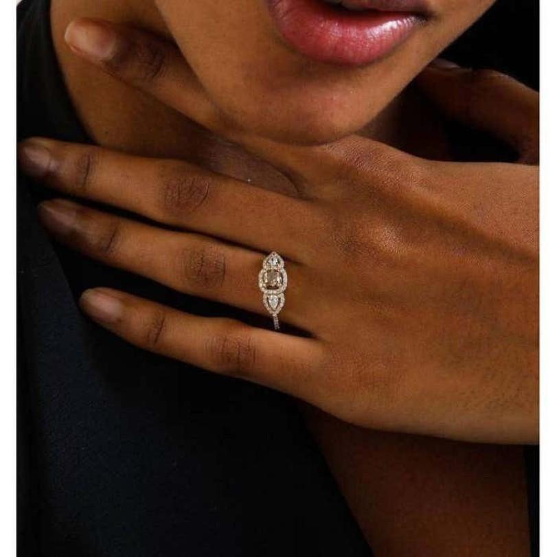 1,25 Karat Gelber Diamantring mit Kissenschliff und birnenförmigem Diamanten Damen im Angebot