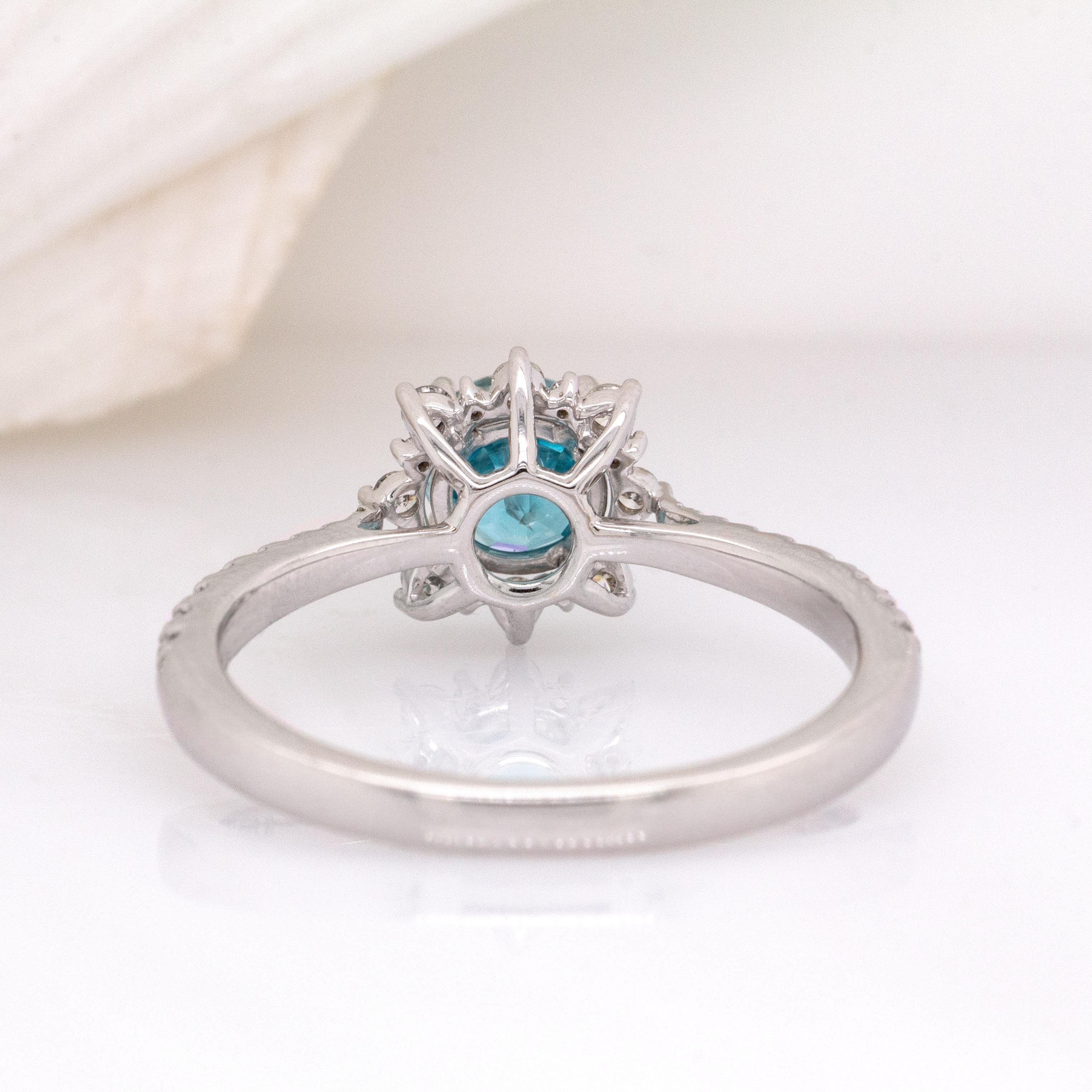 1,25cts Blauer Zirkon Ring W Natürliche Diamant Akzente : 14k Massiv Weißgold  5mm Damen im Angebot