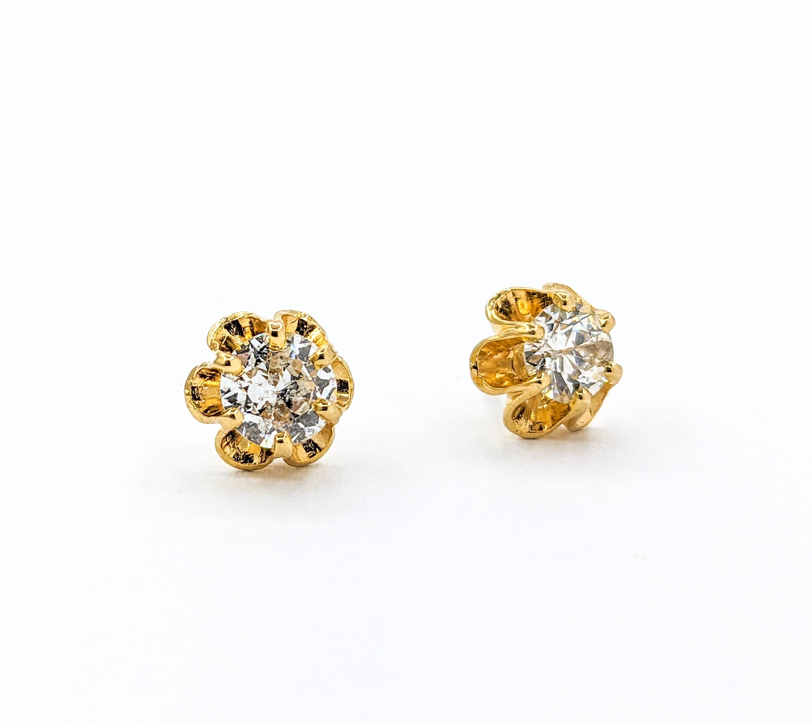 1.25ctw Diamond Buttercup Stud Earrings In Yellow Gold In Excellent Condition For Sale In Bloomington, MN