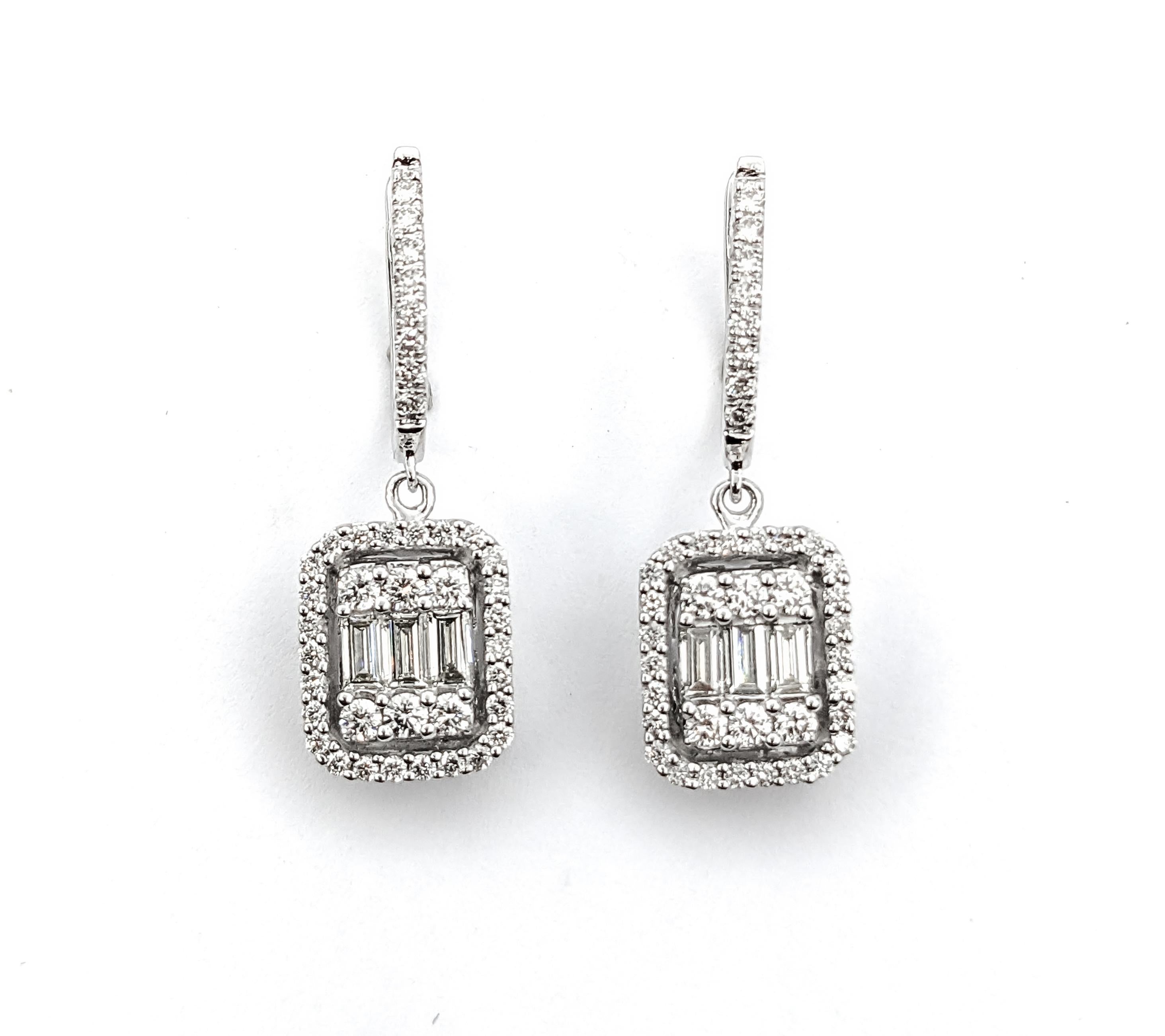 Round Cut 1.25ctw Diamond Dangle Cocktail style Earrings In White Gold For Sale