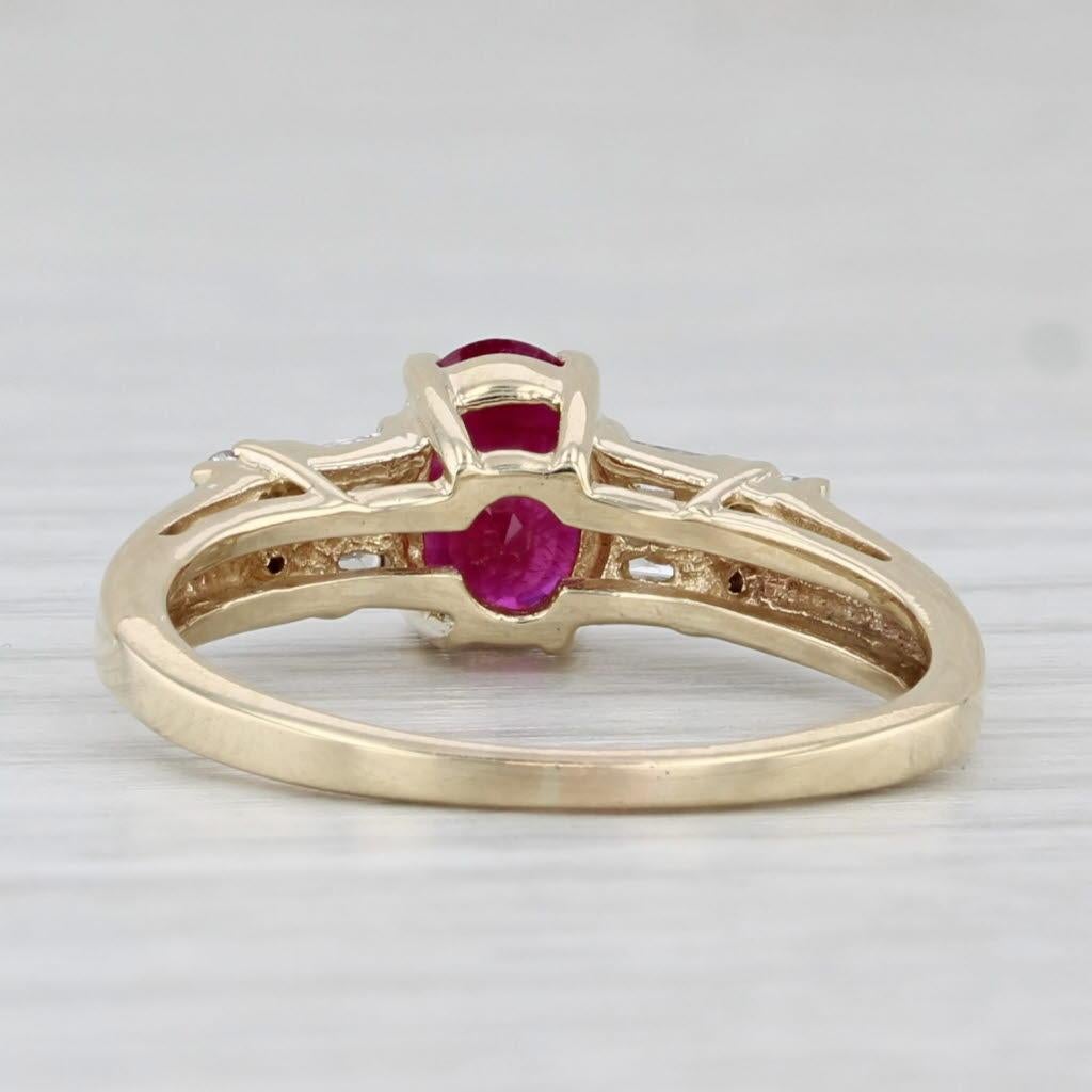 1.25ctw Oval Ruby Diamond Ring 10k Yellow Gold Size 6.25 In Good Condition In McLeansville, NC
