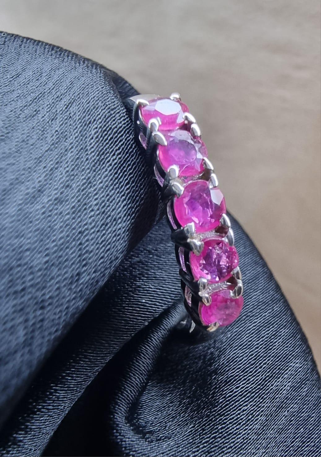 Contemporary 1.25ctw Pink Sapphire Band Ring  For Sale
