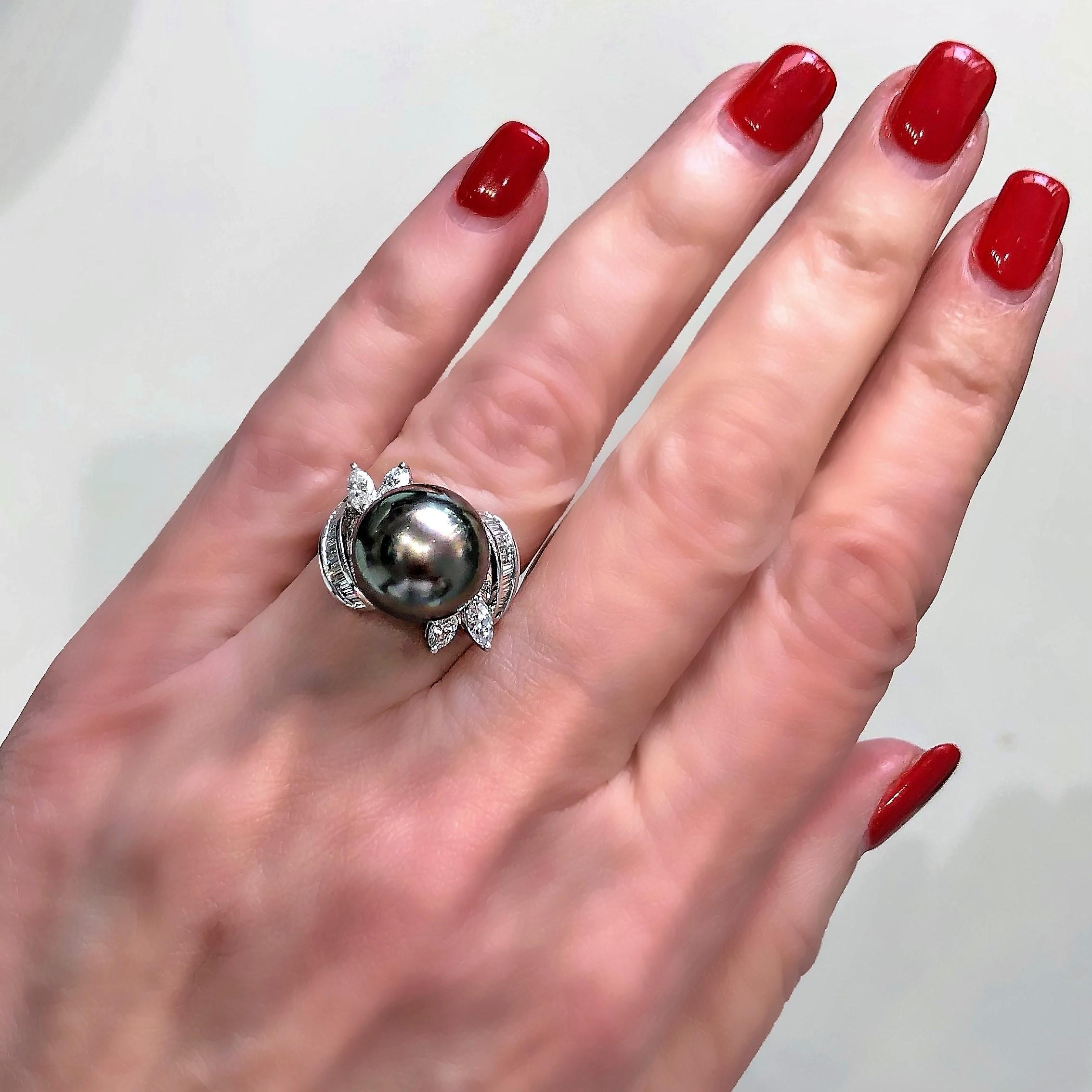 Tahitian Grey Pearl and Diamond Ring in White Gold 7