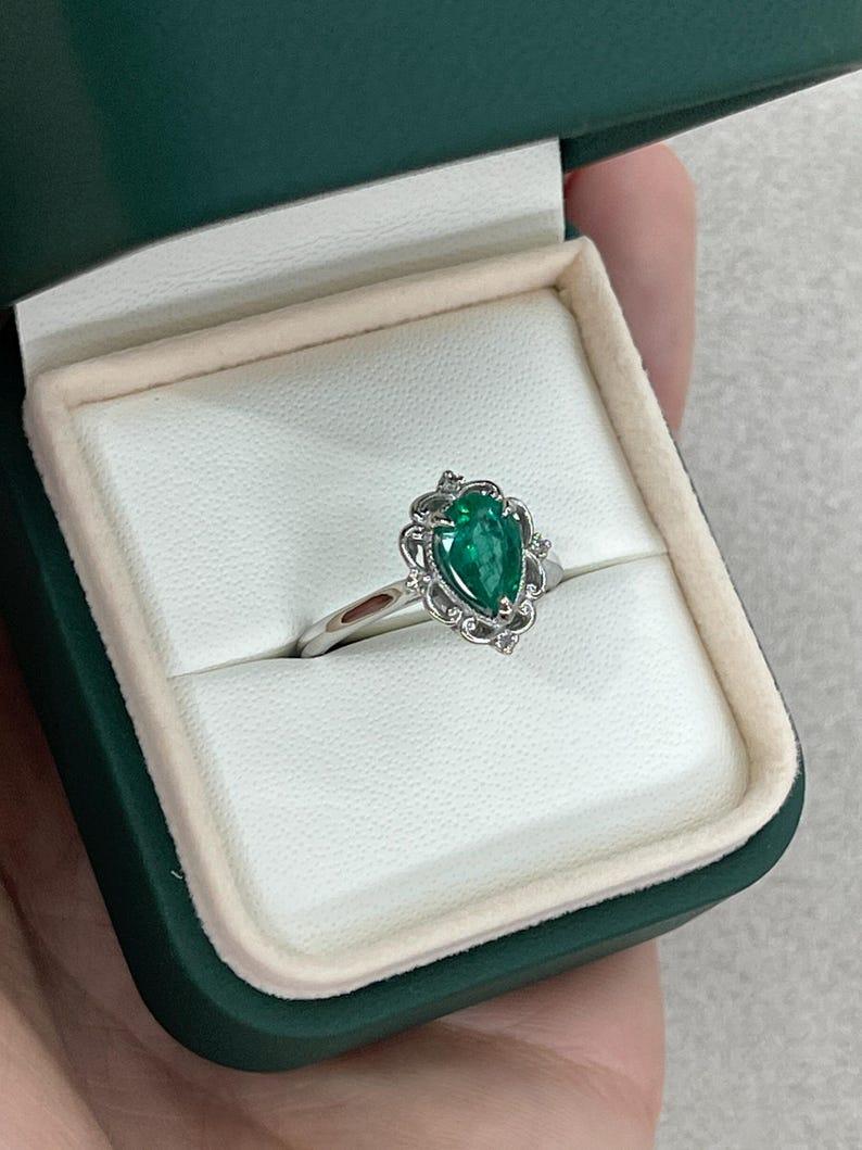 1.25tcw Platinum Pear Cut Emerald & Diamond Ring - Rich Green Floral Setting 950 For Sale 3
