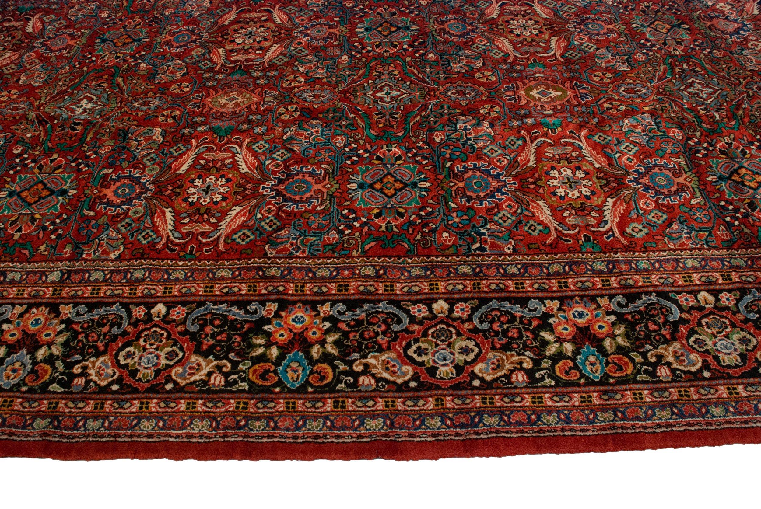 Vintage Mahal Carpet In Good Condition For Sale In Katonah, NY
