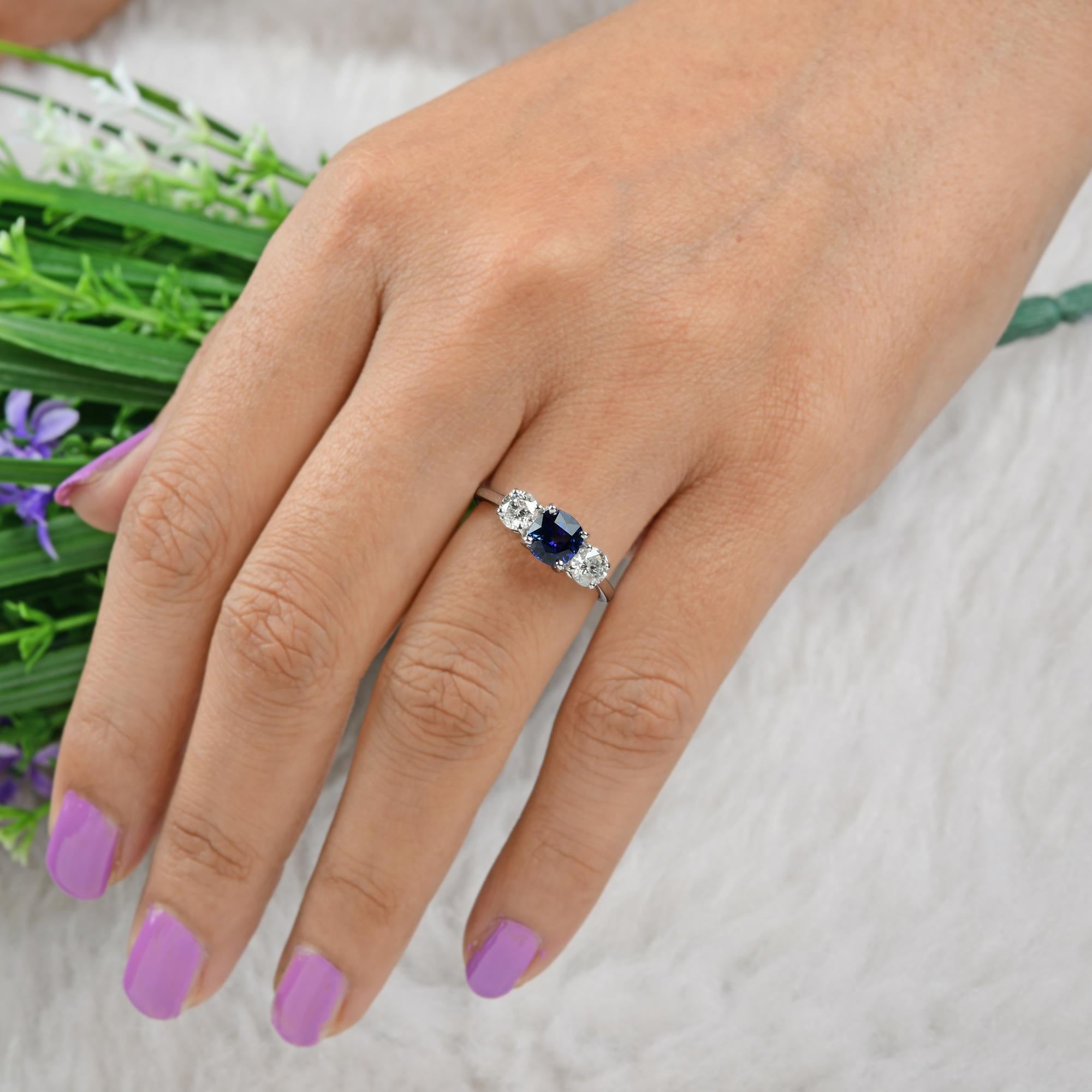 Round Cut 1.26 Carat Blue Sapphire Promise Ring 0.75 Ct SI/H Diamond 18 Karat White Gold For Sale