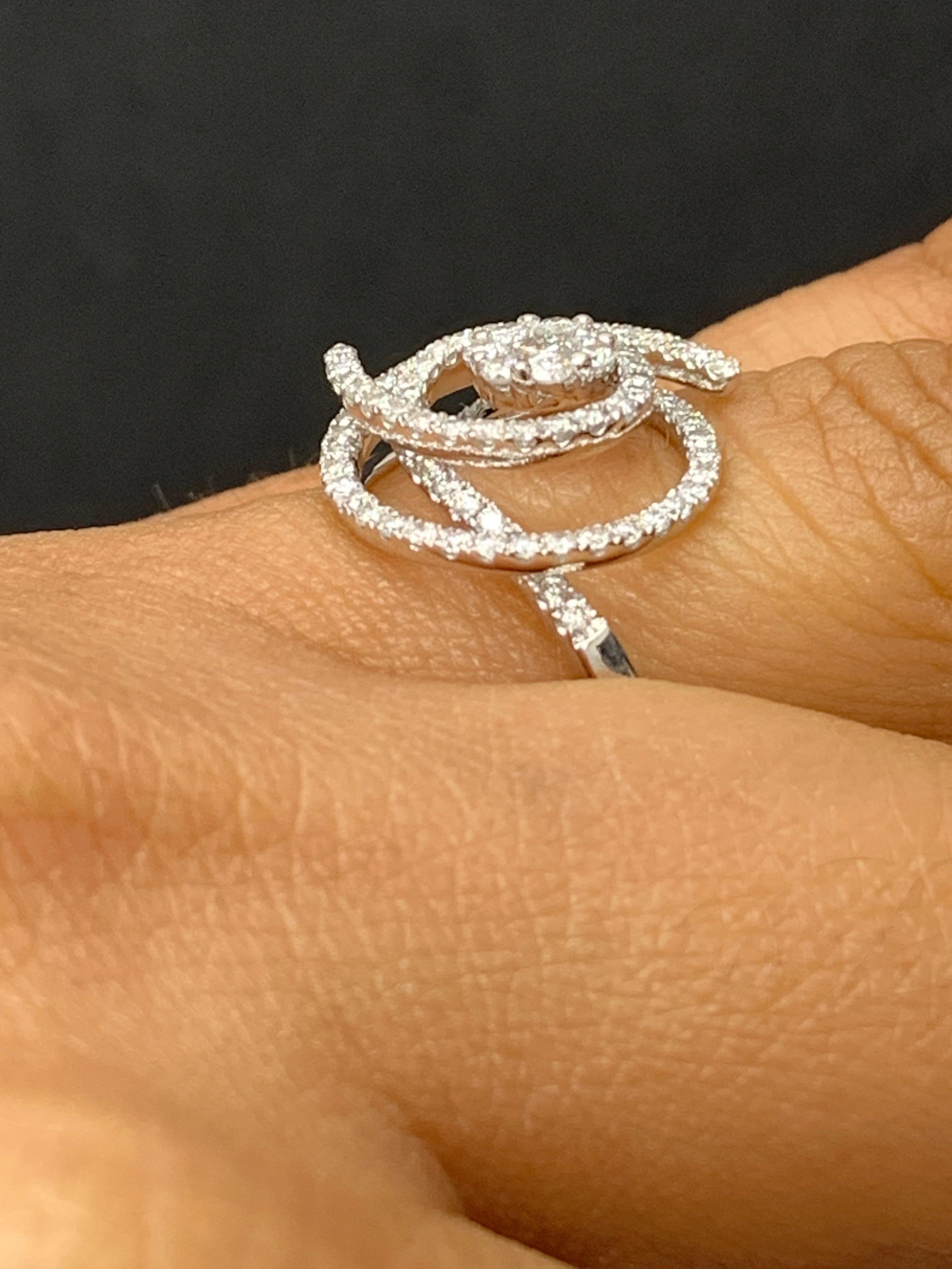 Modern 1.26 Carat Brilliant Cut Round Diamond Ring 18K White Gold For Sale