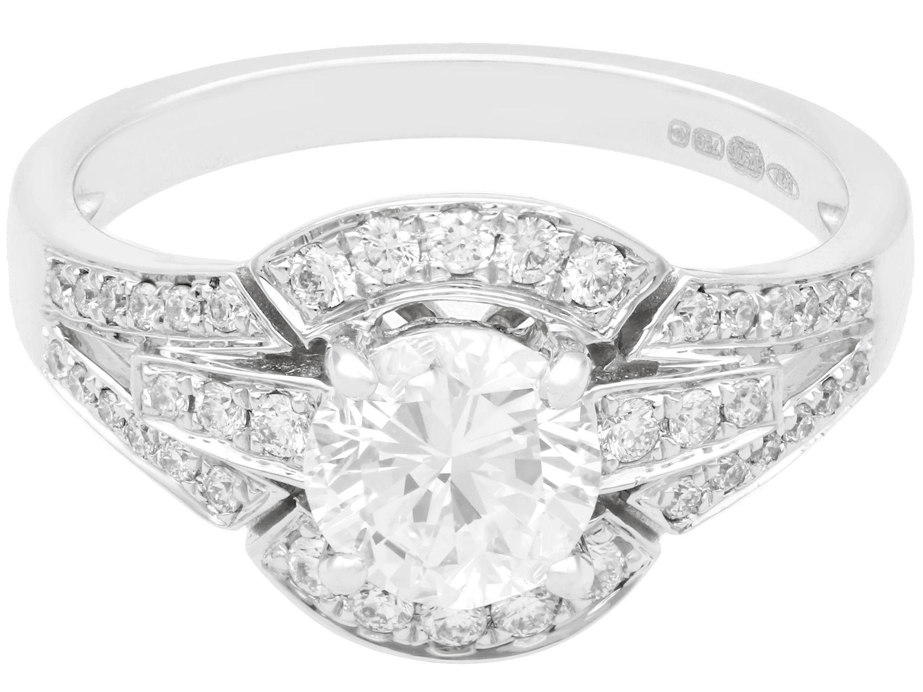 Contemporary 1.26 Carat Diamond and White Gold Engagement Ring For Sale