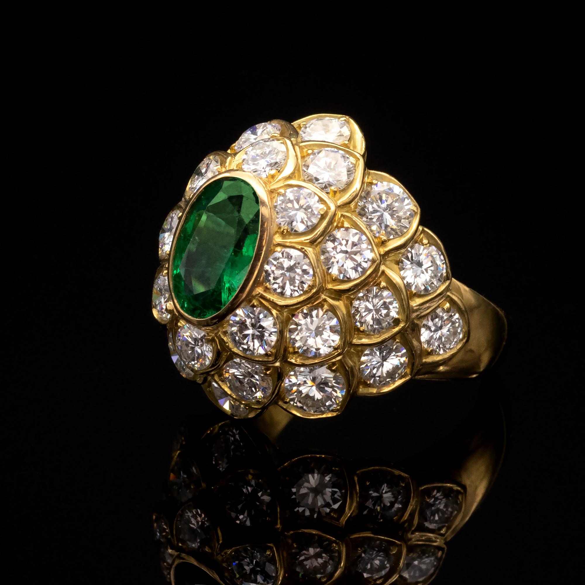 1, 26 Carat Emerald Diamond 18 Karat Yellow Gold Cocktail Ring In New Condition In Monte Carlo, MC