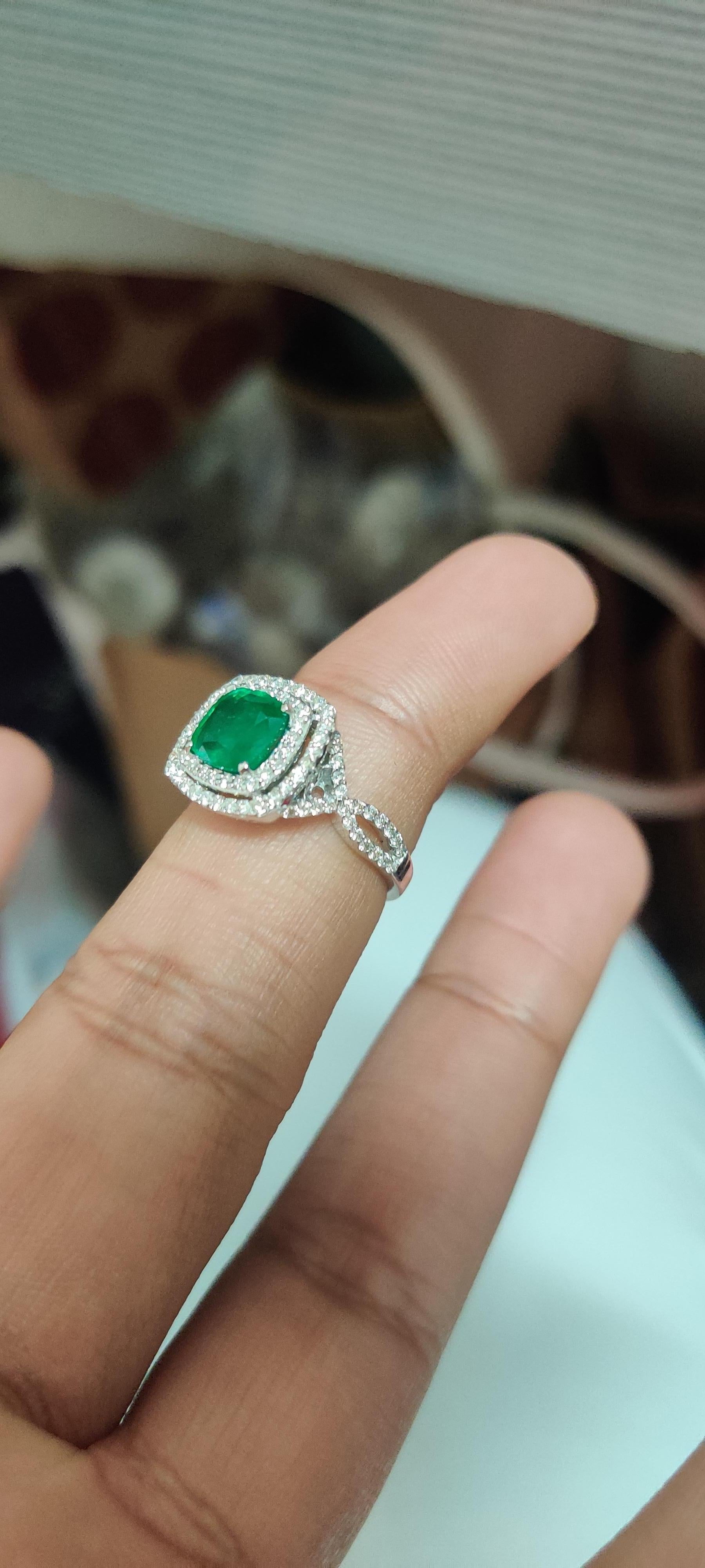 1.26 Carat Emerald with Halo Diamonds 18K White Gold Ring For Sale 2