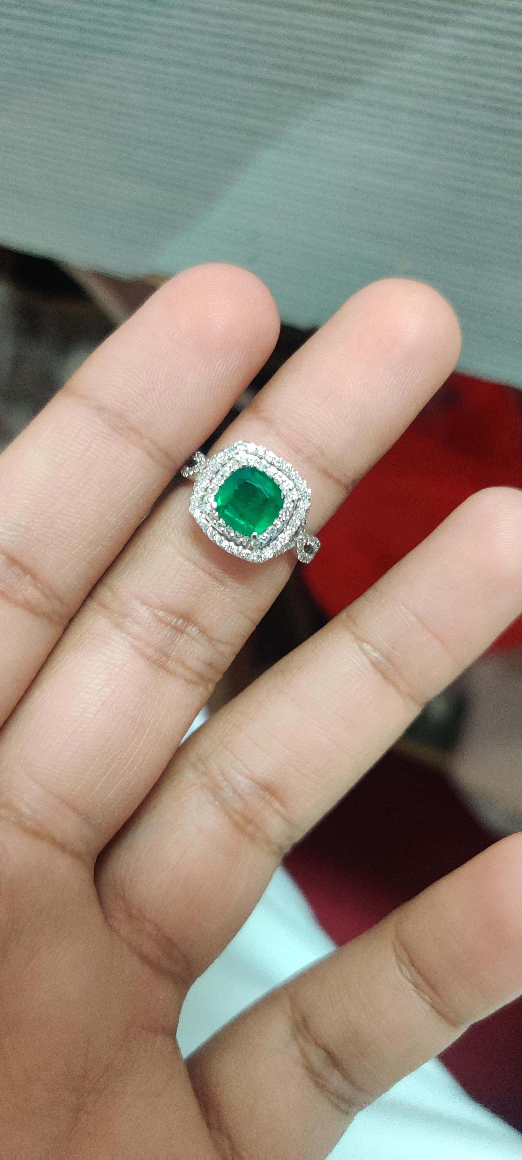 1.26 Carat Emerald with Halo Diamonds 18K White Gold Ring For Sale 3