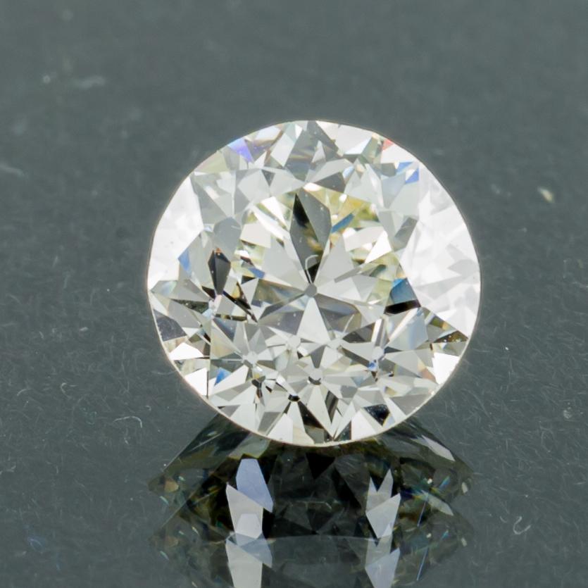 Women's or Men's 1.26 Carat Loose L / VVS2 Circular Brilliant Cut Diamond GIA Certified For Sale
