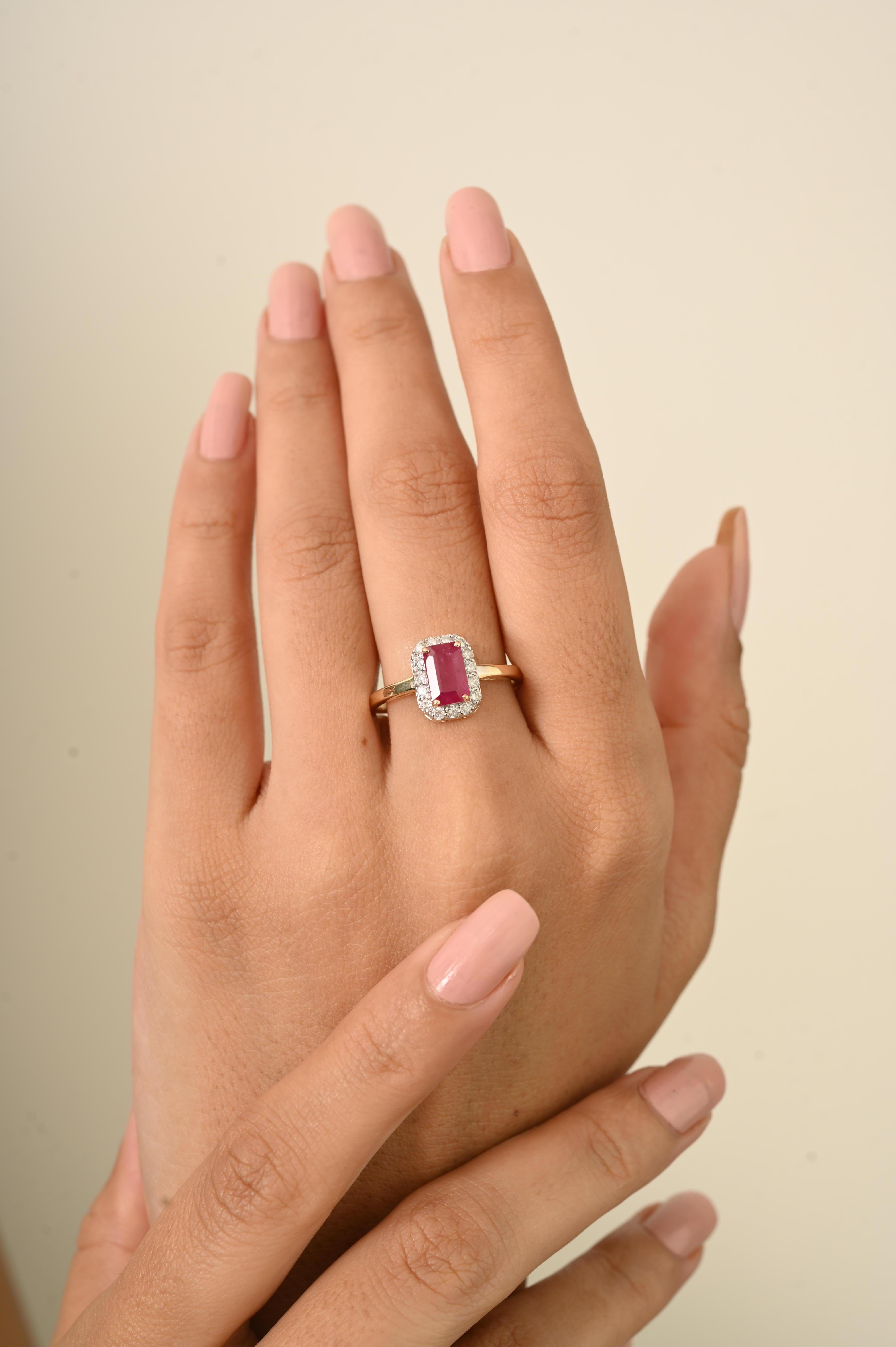 En vente :  Bague de fiançailles en or jaune 14k de 1,26 carat, rubis octogonal et halo de diamants 2