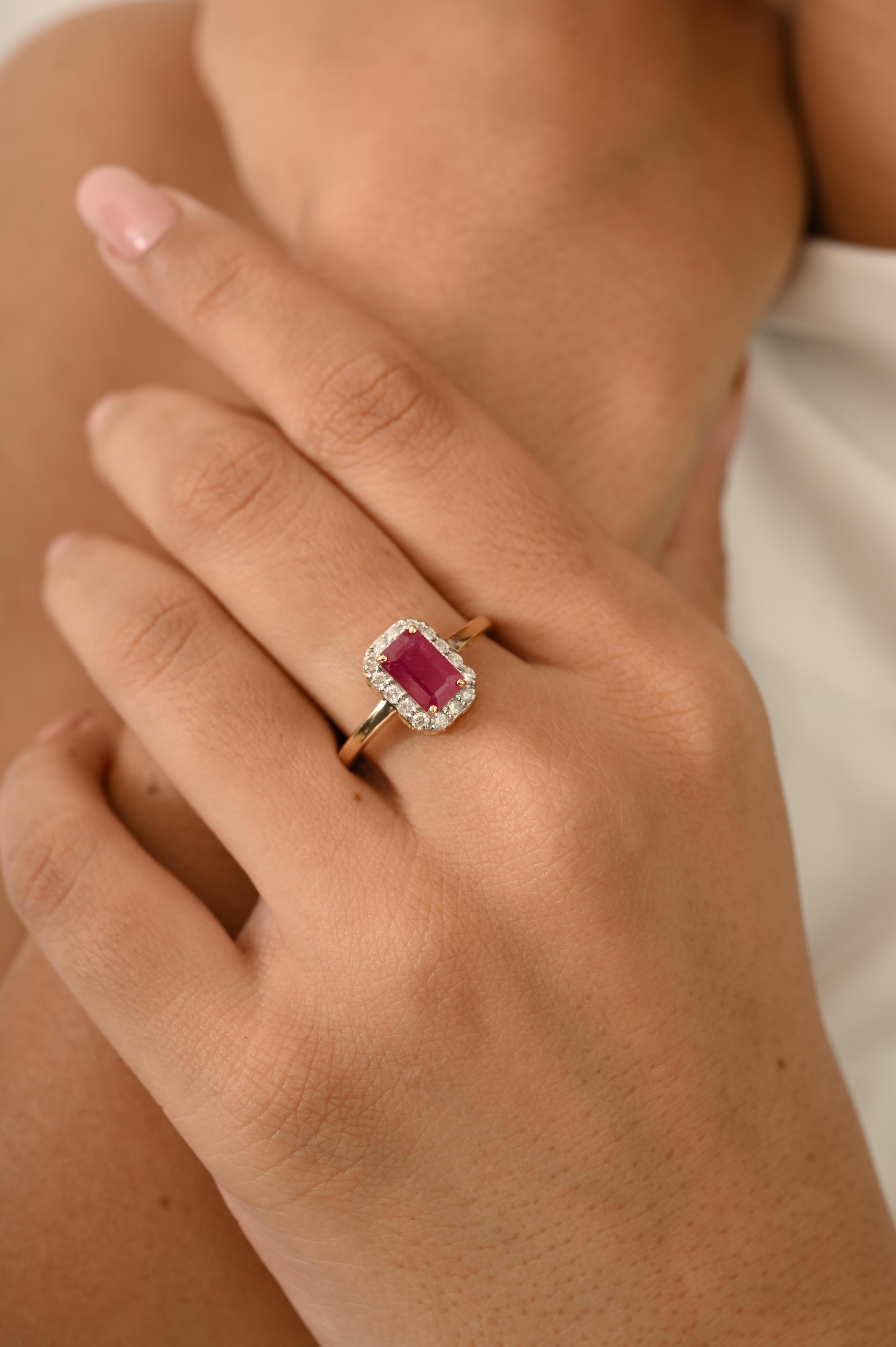 En vente :  Bague de fiançailles en or jaune 14k de 1,26 carat, rubis octogonal et halo de diamants 4