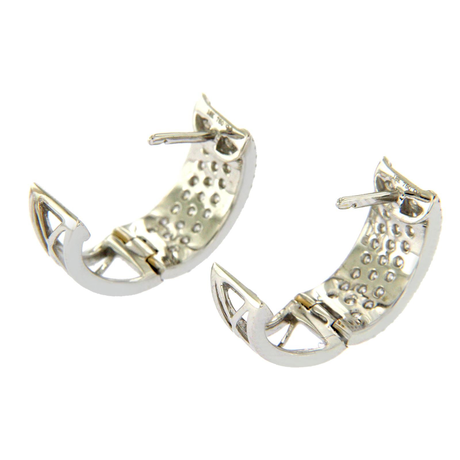 Women's 1.26 Carat Pave F Color Vs1 Diamonds in 18 Karat White Gold Huggie Hoop Earrings For Sale