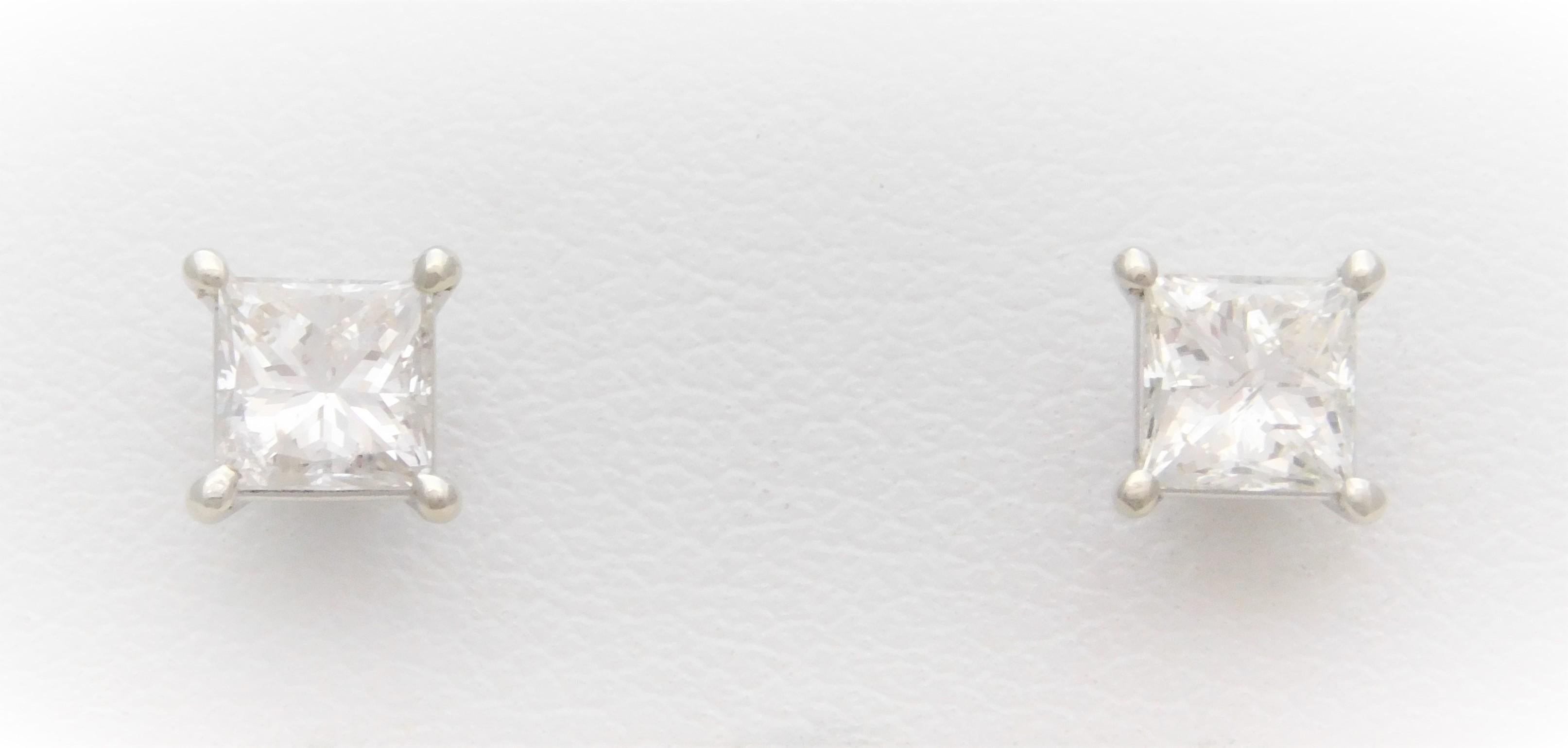 1.26 Carat Princess-Cut Diamond Stud Earrings in 18 Karat White Gold For Sale 6