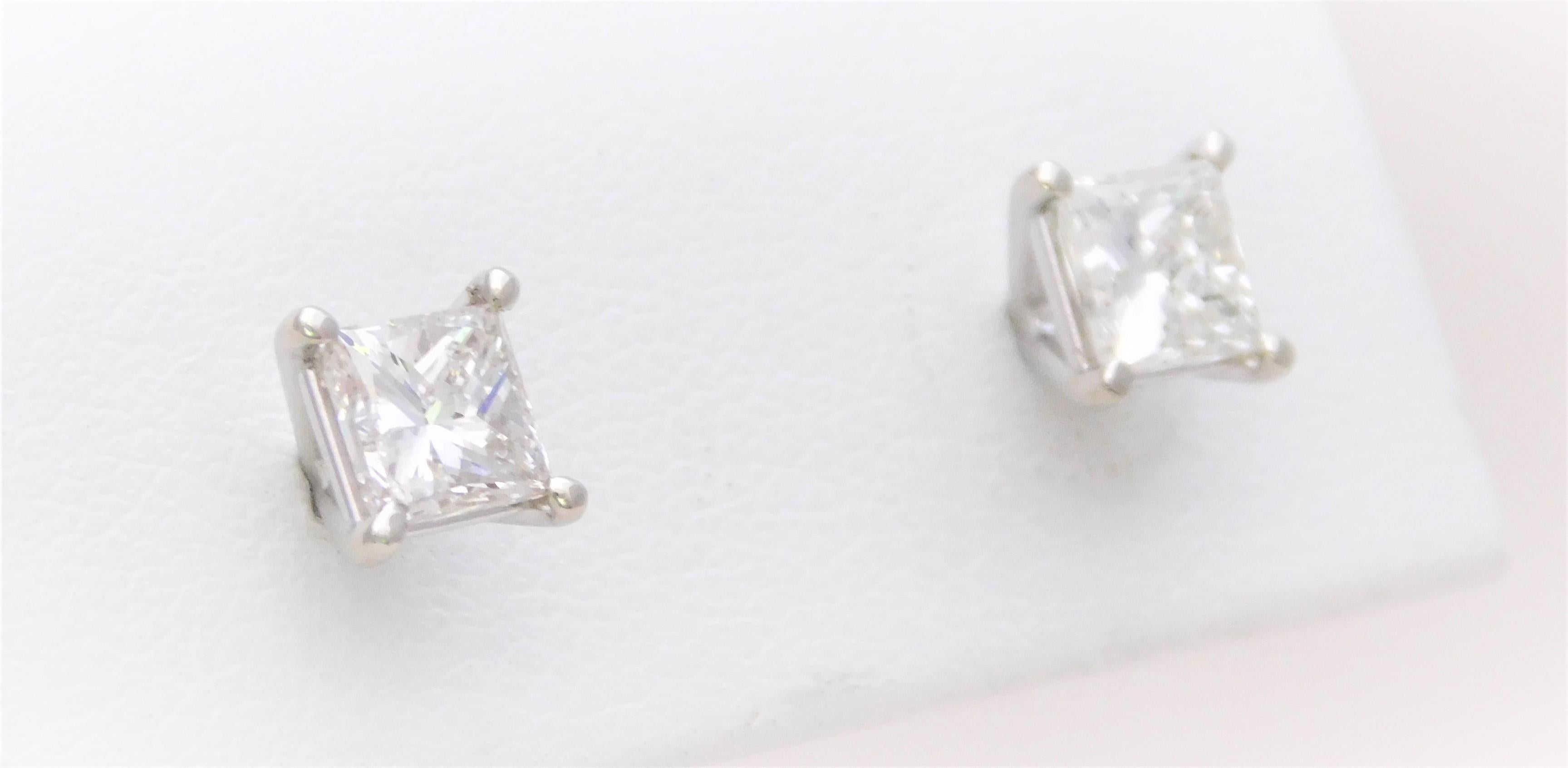 1.26 Carat Princess-Cut Diamond Stud Earrings in 18 Karat White Gold For Sale 7