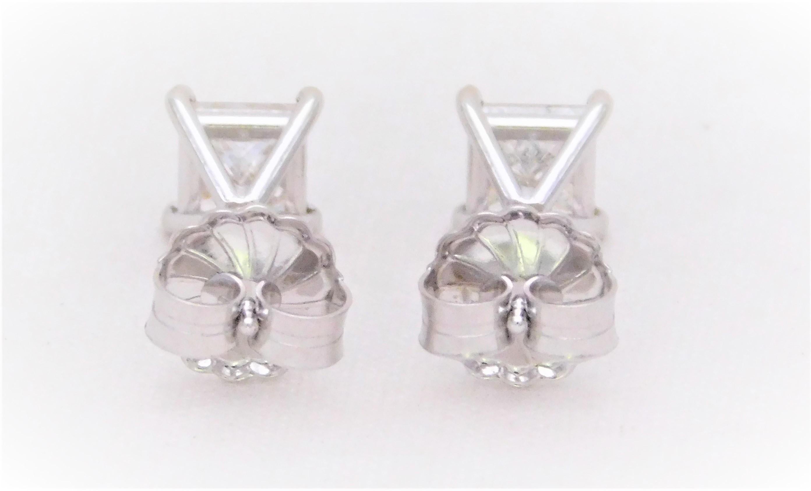 1.26 Carat Princess-Cut Diamond Stud Earrings in 18 Karat White Gold In New Condition For Sale In Metairie, LA