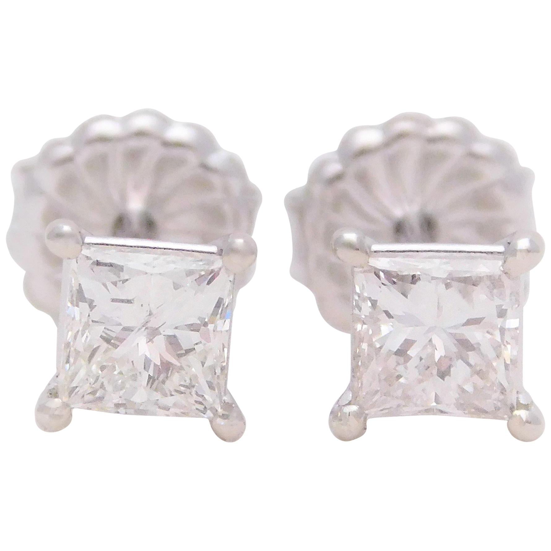 1.26 Carat Princess-Cut Diamond Stud Earrings in 18 Karat White Gold For Sale