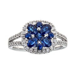 Bague de fiançailles en or blanc 18 carats avec diamants et saphir bleu taille ovale de 1,26 carat