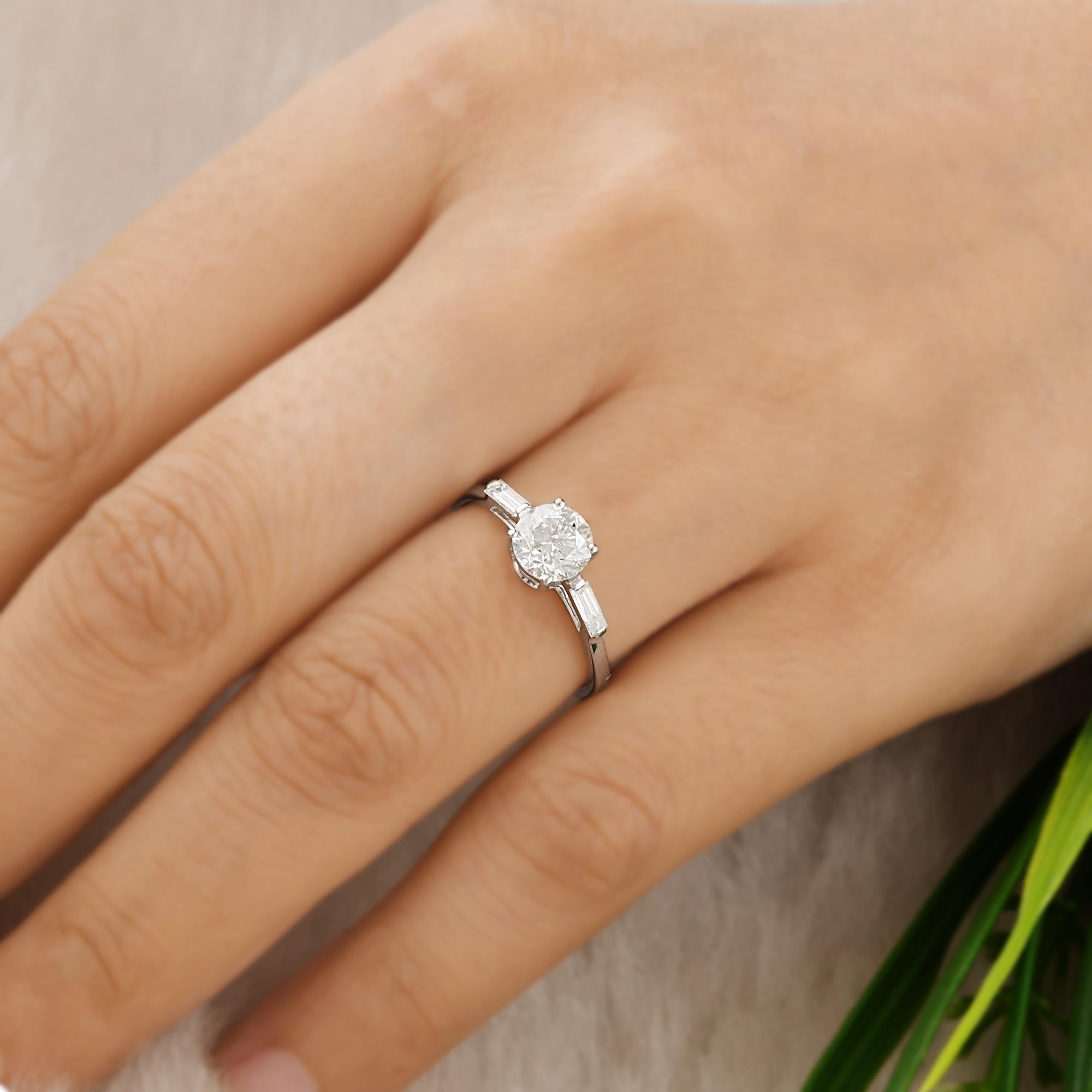 For Sale:  1.26 Carat SI Clarity HI Color Round & Baguette Diamond Fine Ring 18k White Gold 4