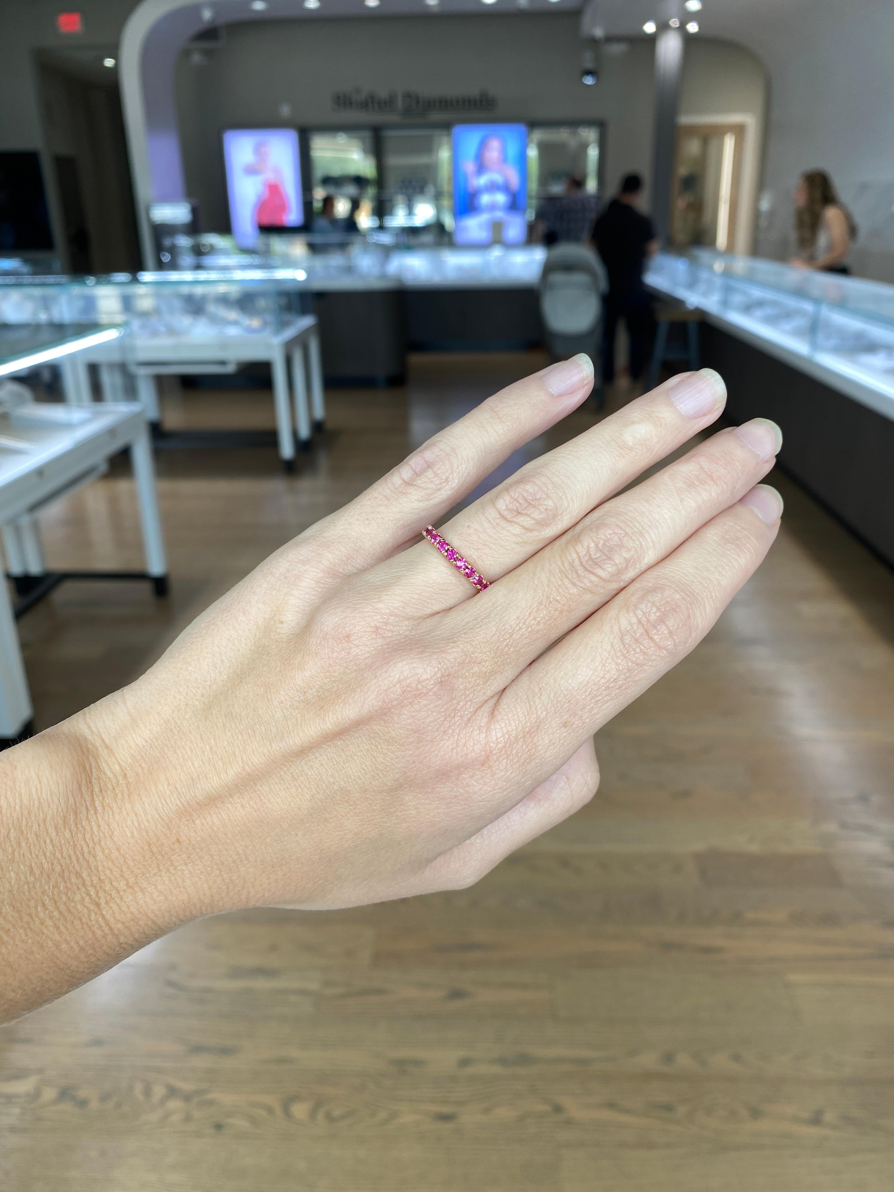 Anneau empilable en or rose 14 carats avec saphir rose naturel d'un poids total de 1,26 carat en vente 2