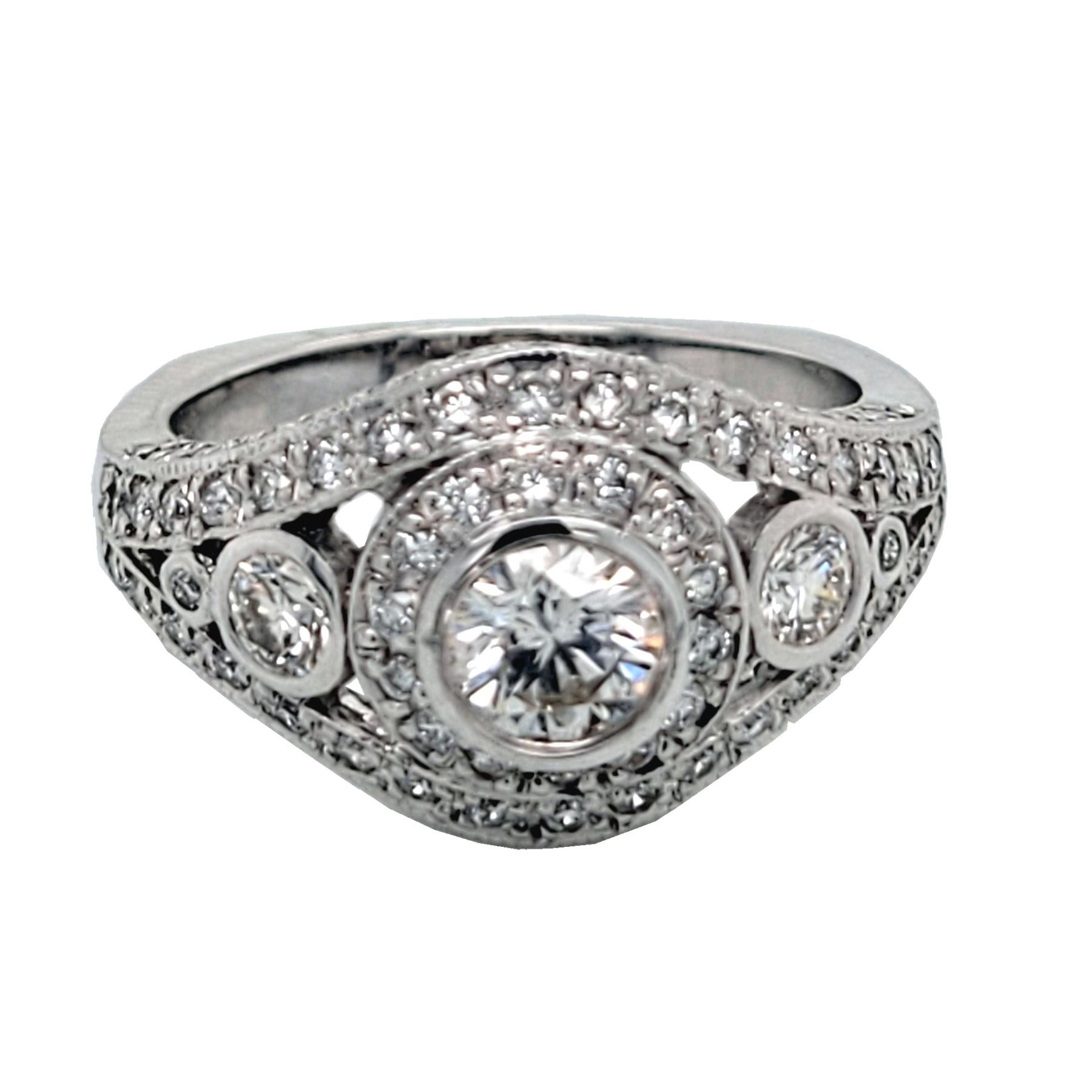 Round Cut 1.26 Ct, 18K Antique Style Diamond Engagement Ring For Sale