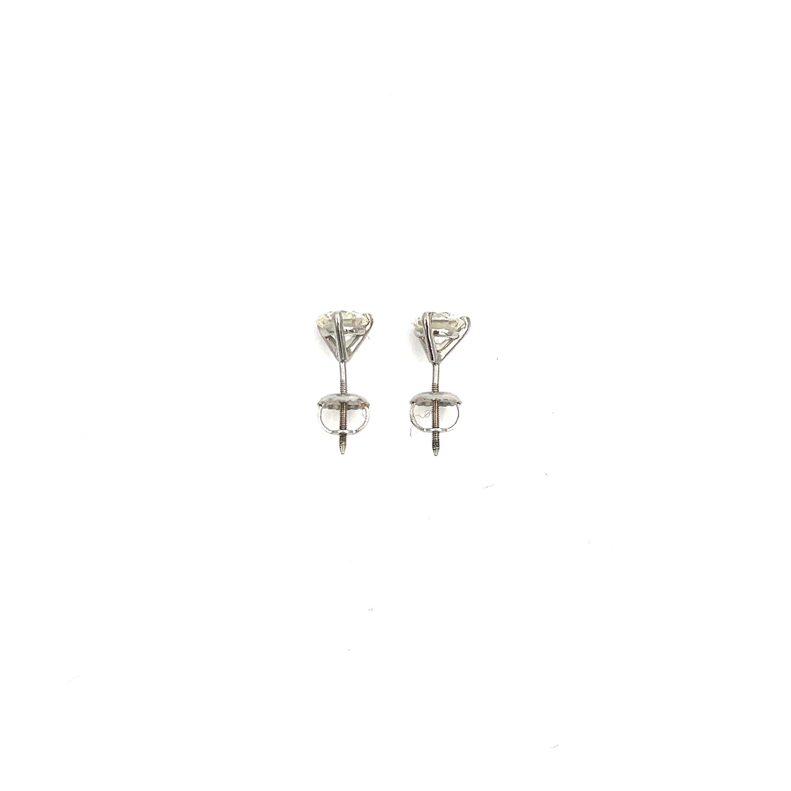 1.26 ct Diamond Stud Earrings  In New Condition For Sale In Chicago, IL