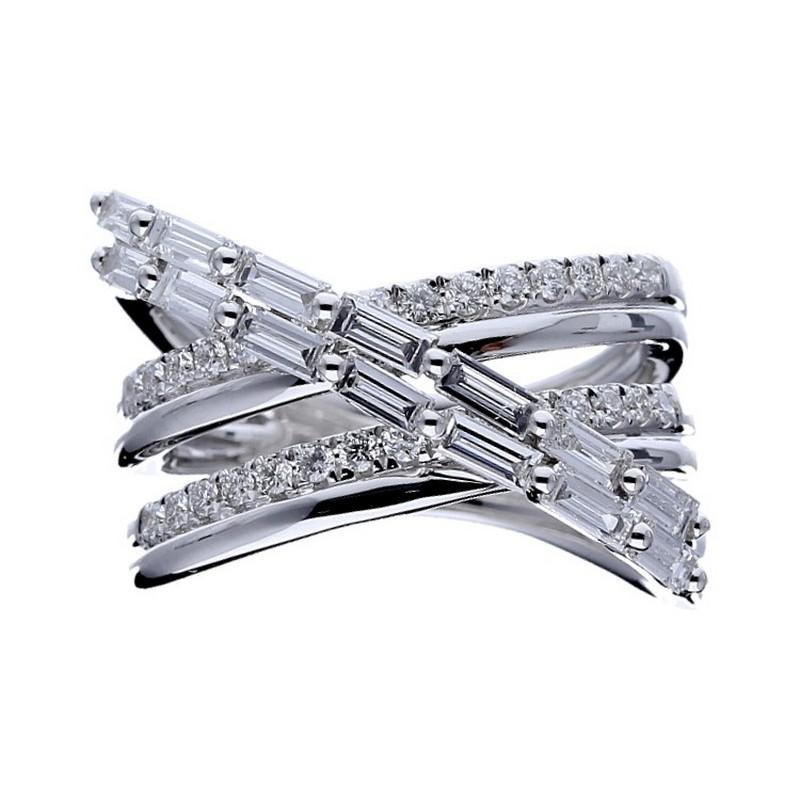 Round Cut 1.26 Ctw Round & Baguette Diamond 14K White Gold Finger Ring Gazebo Collection For Sale