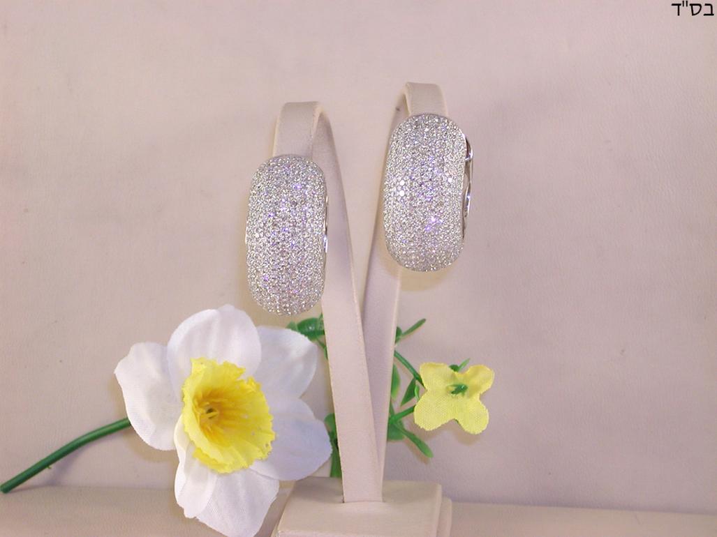 Contemporary 12.60 Carat 18 Karat White Gold White Diamond Hoop Earrings For Sale