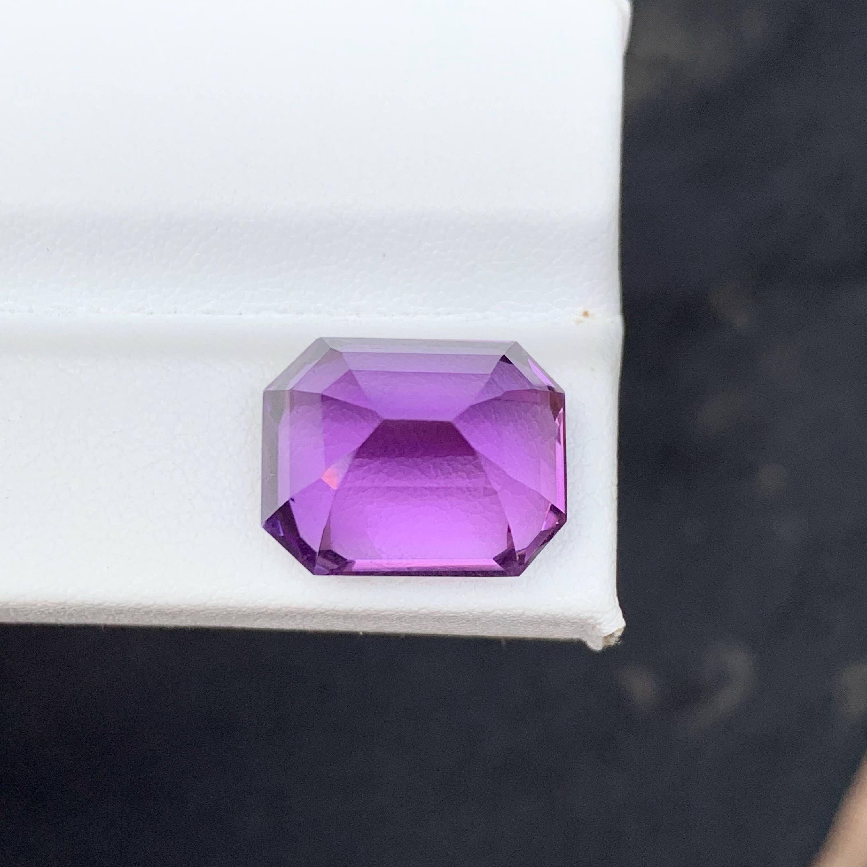 Moderno 12.60 carati di pietra ametista viola naturale sciolta con taglio a cuscino Gemma brasiliana in vendita