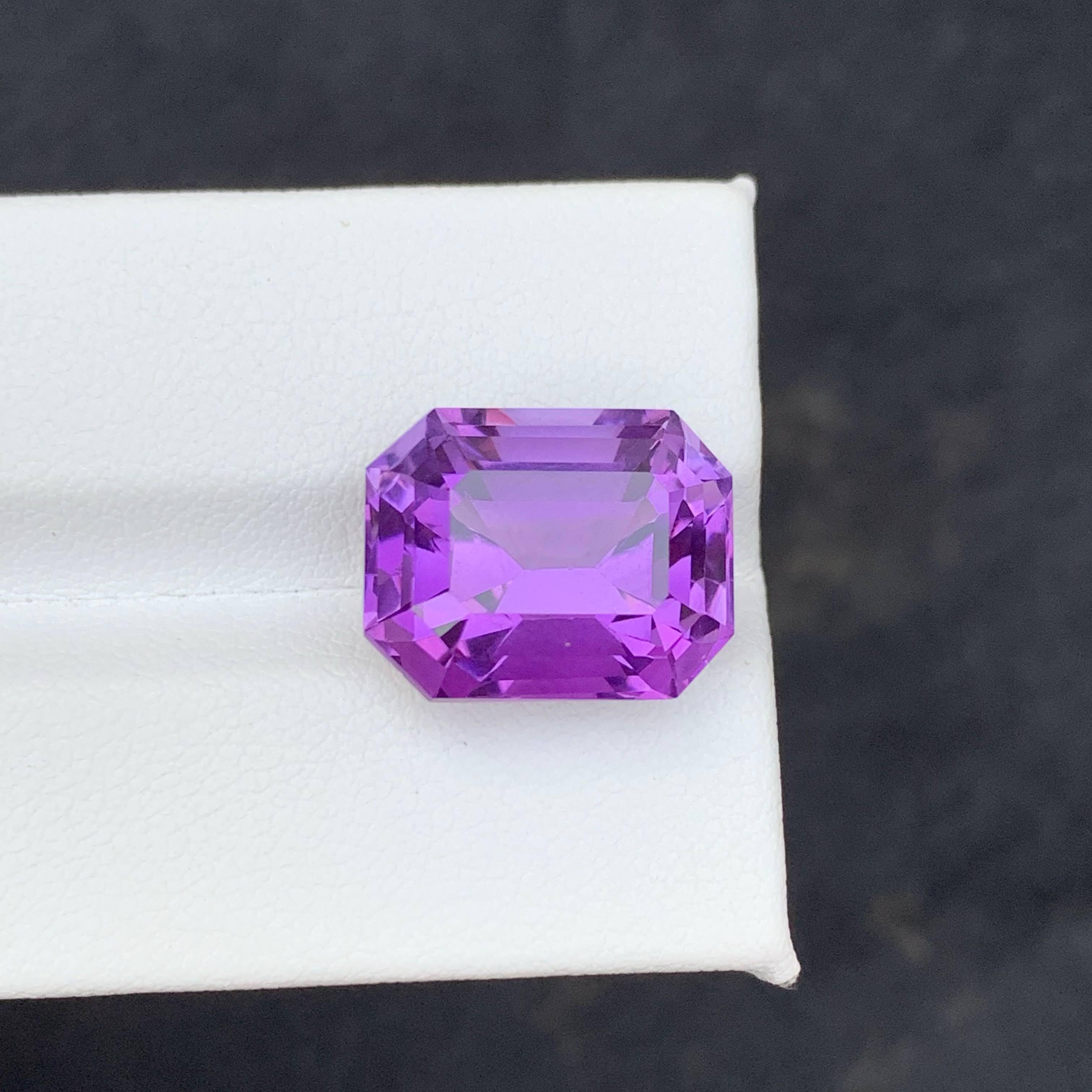 12.60 carati di pietra ametista viola naturale sciolta con taglio a cuscino Gemma brasiliana In condizioni Nuovo in vendita a Bangkok, TH