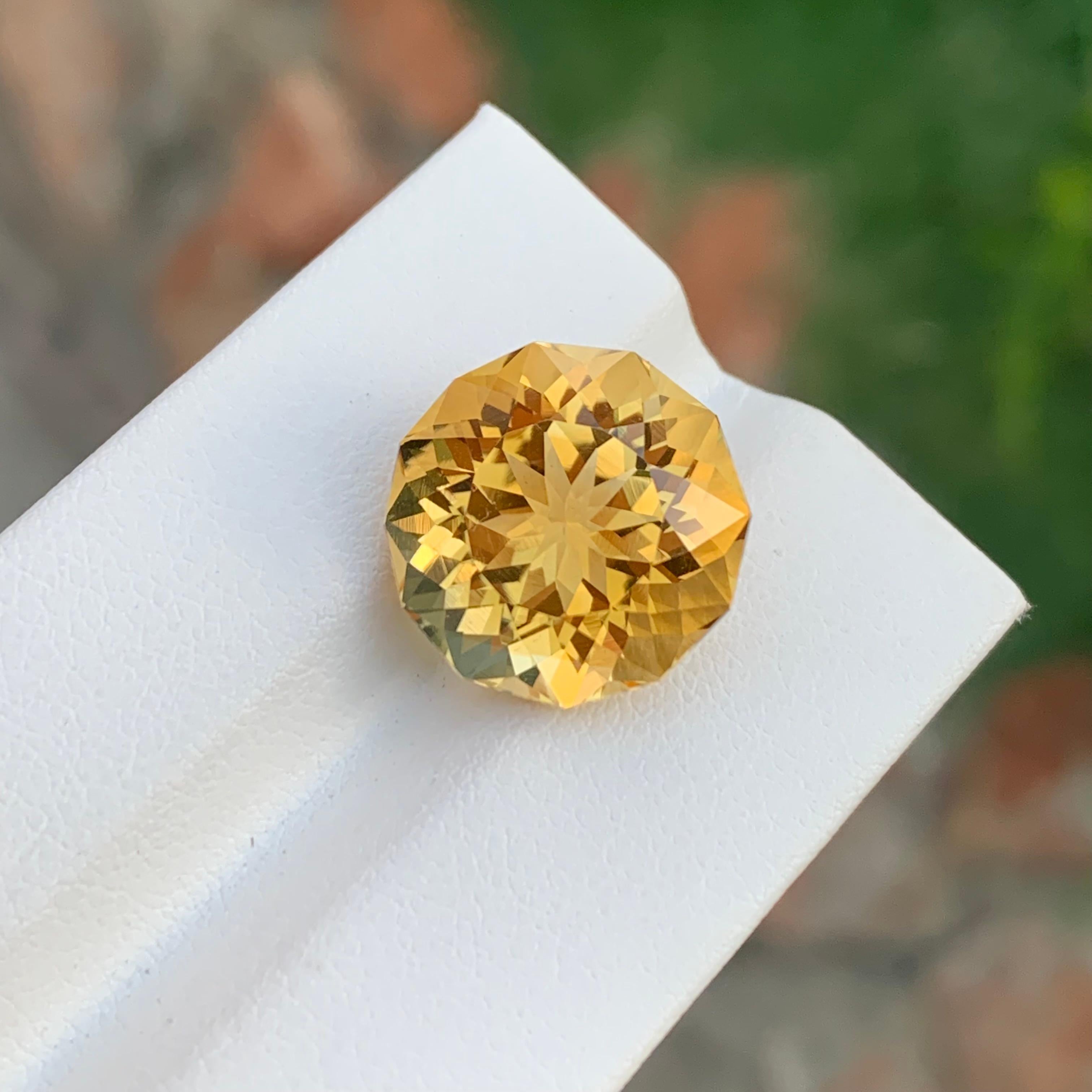 12.60 Carat Natural Loose Yellow Citrine Round Shape Gem For Necklace In New Condition For Sale In Peshawar, PK