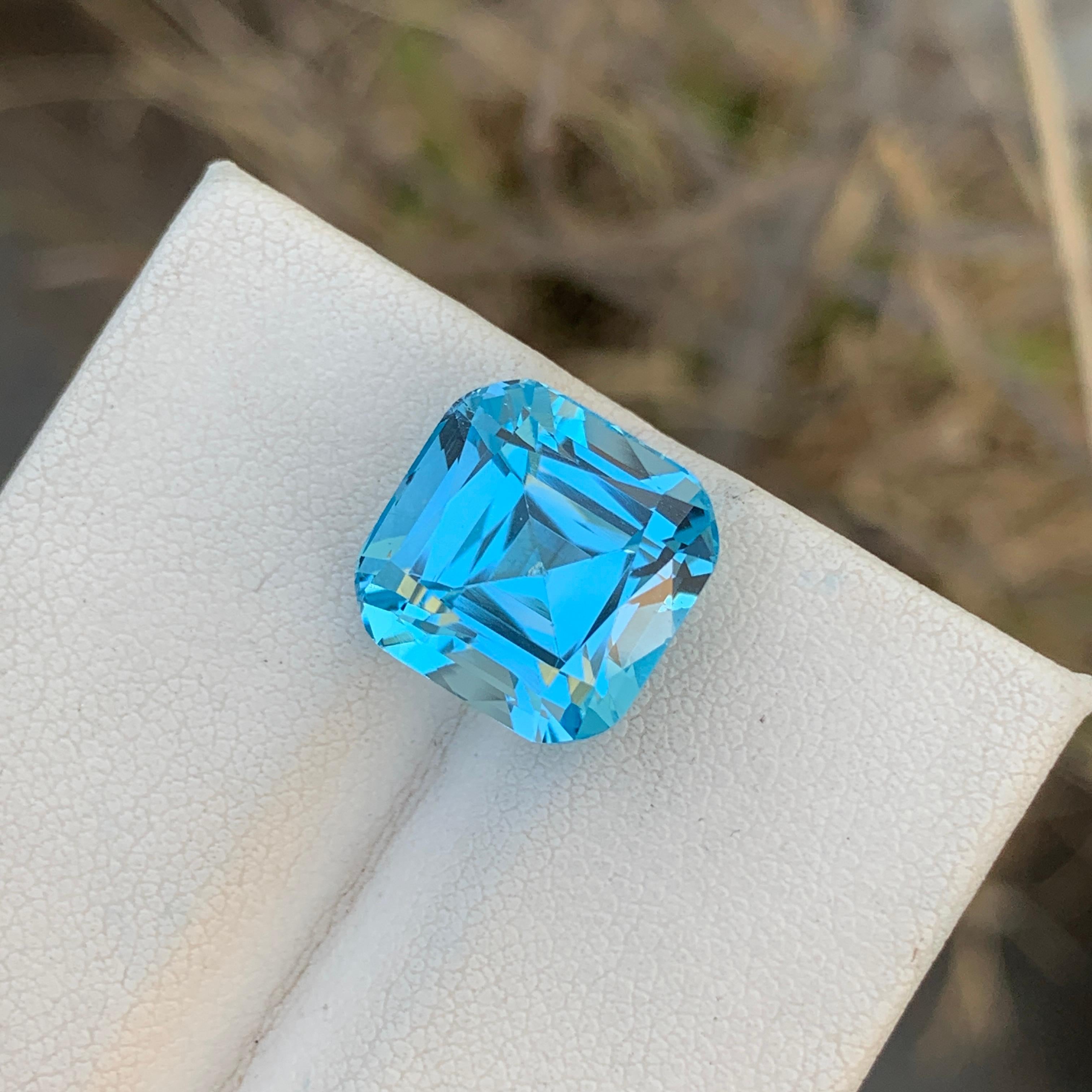 12.60 Carat Sizzling Loose Sky Blue Topaz Perfect Square Shape Gem For Necklace  For Sale 4