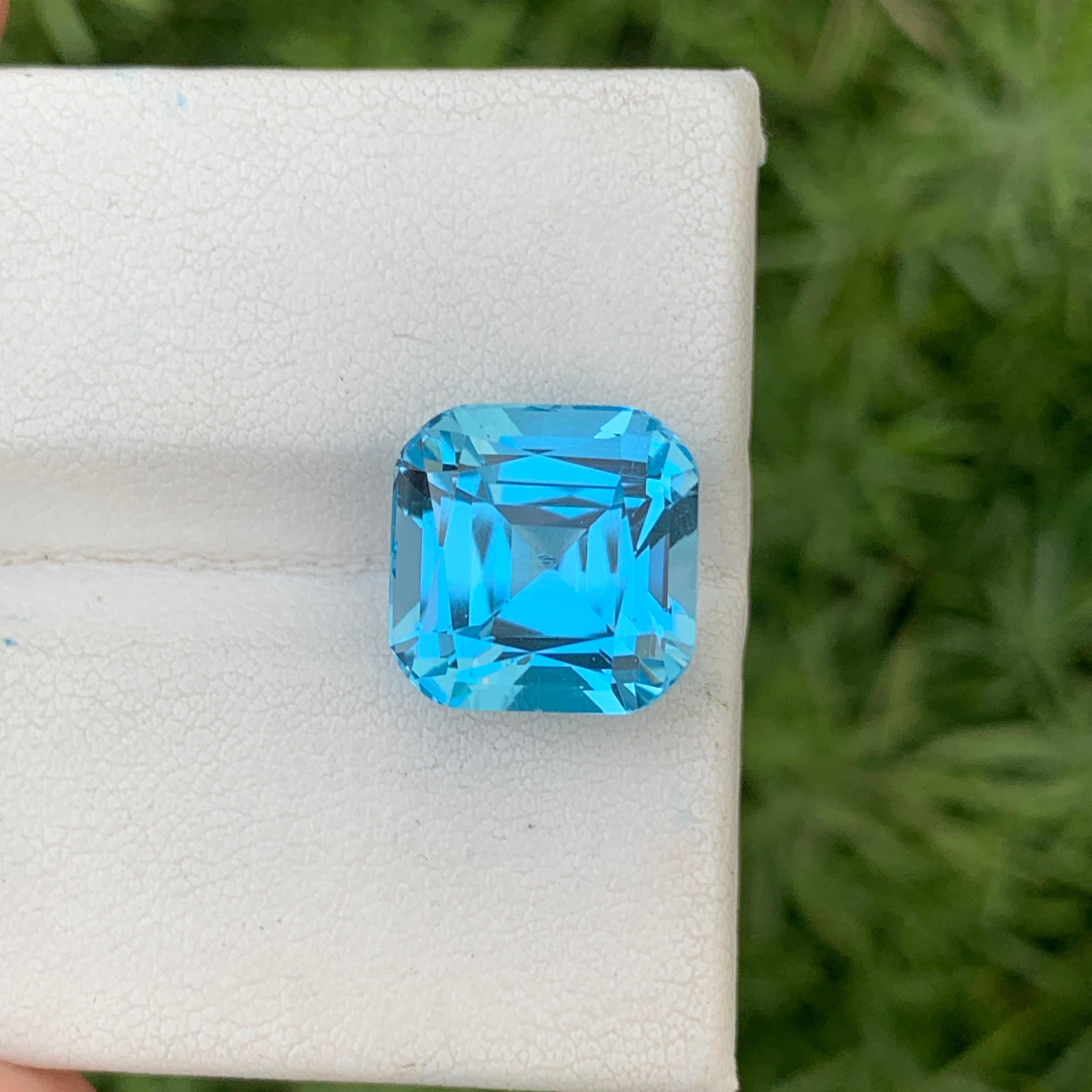 Cushion Cut 12.60 Carat Sizzling Loose Sky Blue Topaz Perfect Square Shape Gem For Necklace  For Sale