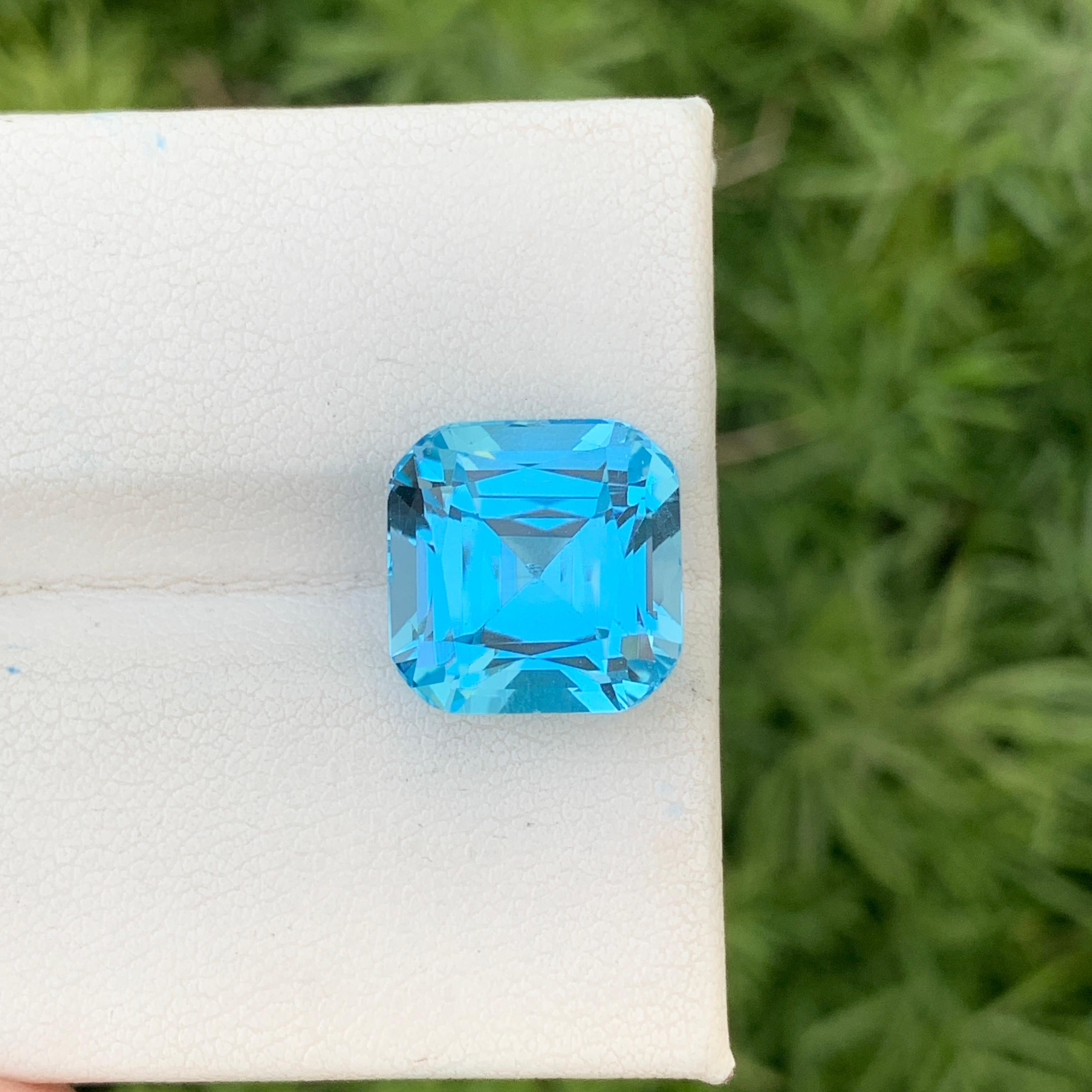 12.60 Carat Sizzling Loose Sky Blue Topaz Perfect Square Shape Gem For Necklace  For Sale 1