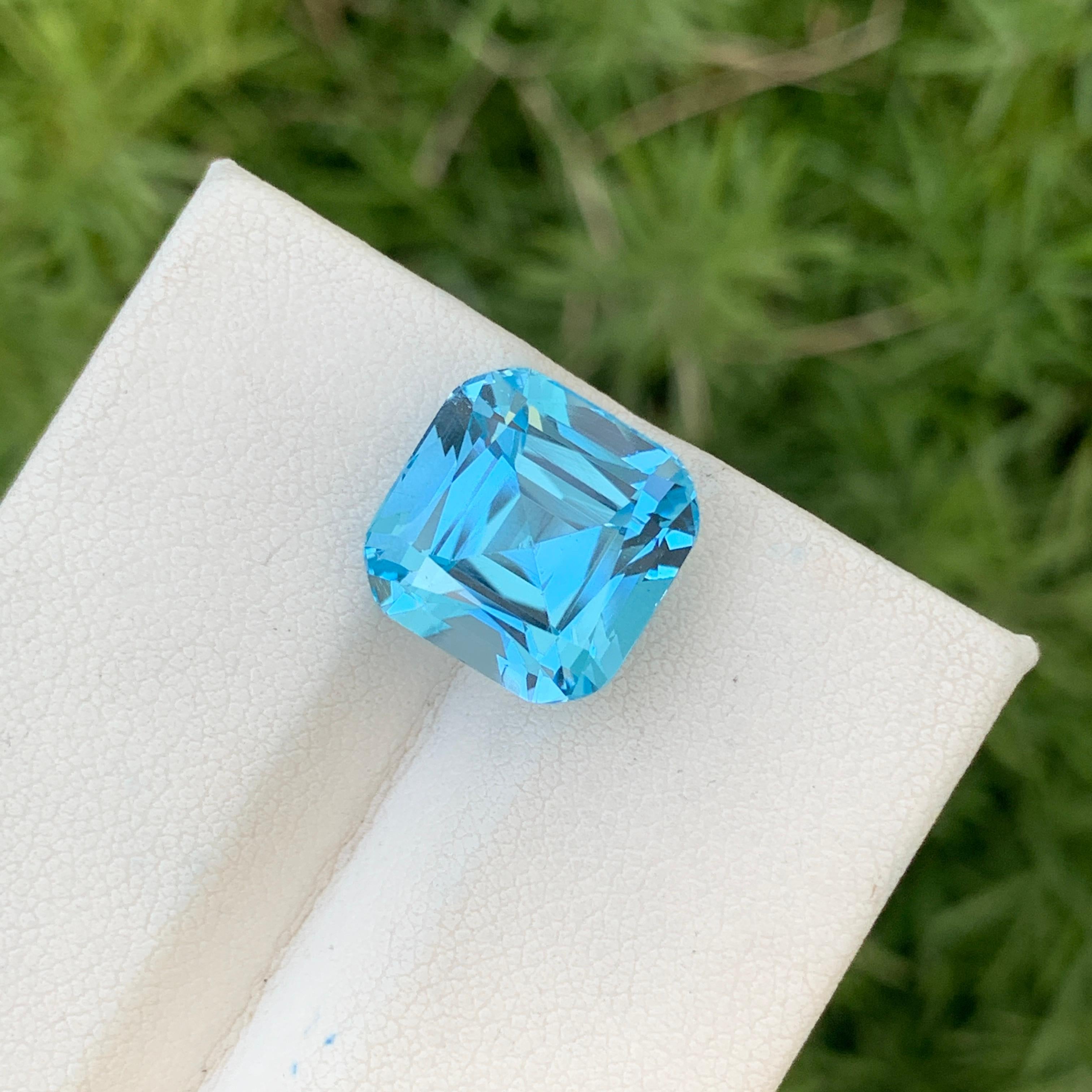 12.60 Carat Sizzling Loose Sky Blue Topaz Perfect Square Shape Gem For Necklace  For Sale 2