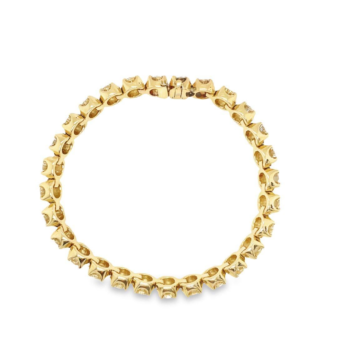 Women's or Men's 12.60 Carats 1960s Diamond Tennis Bracelet 18k Yellow Gold For Sale