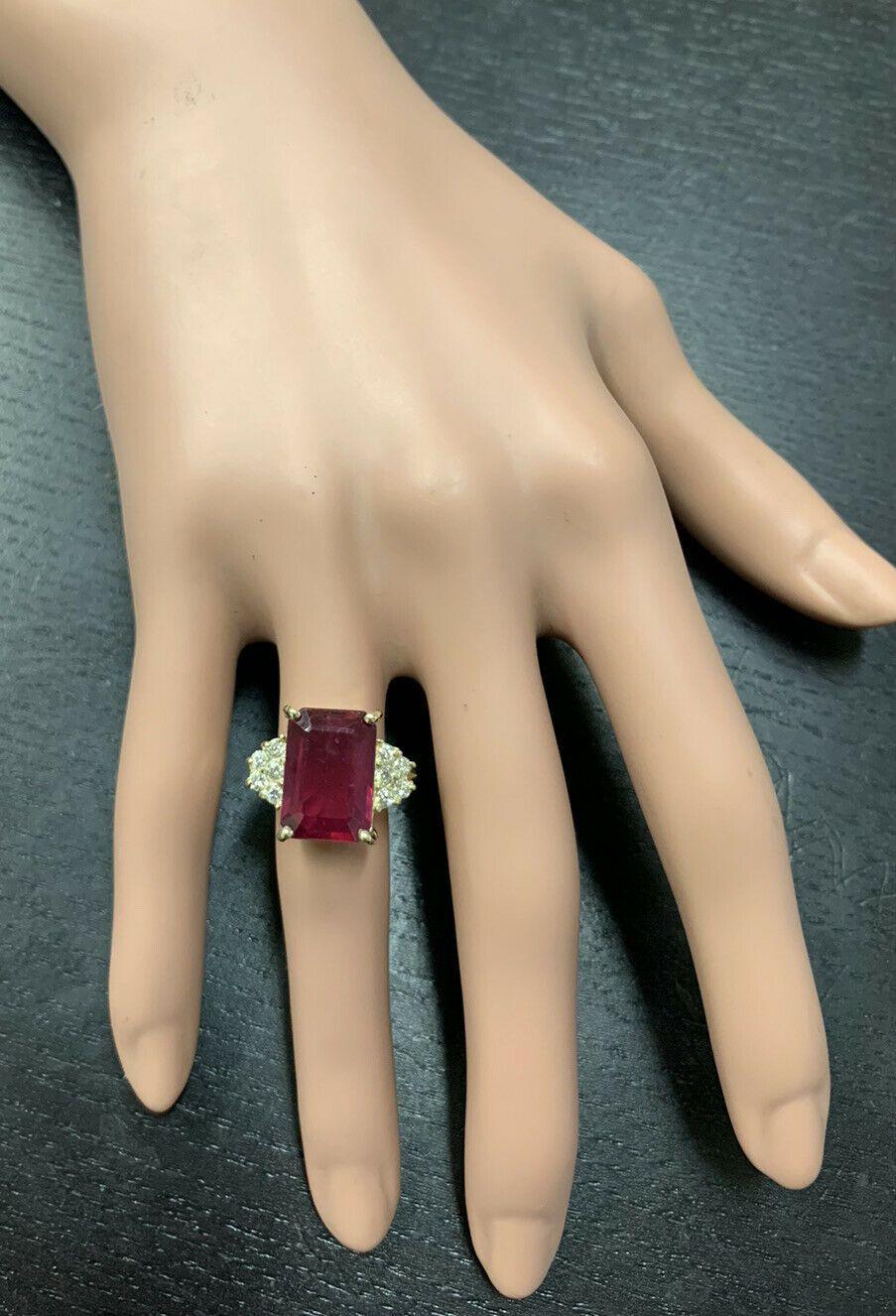 12.60 Carat Natural Red Ruby and Diamond 14 Karat Solid Yellow Gold Ring For Sale 2
