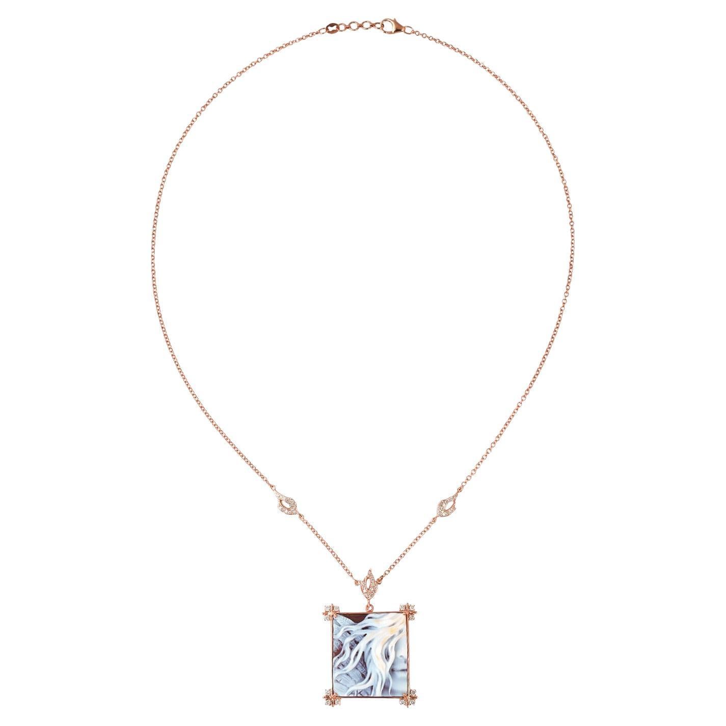 12,60 Karat Muschel-Kamee-Anhänger-Halskette mit Diamanten aus 18 Karat Roségold im Angebot