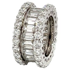 12.60CT Diamond Eternity Band set in Platinum, poids total de diamants