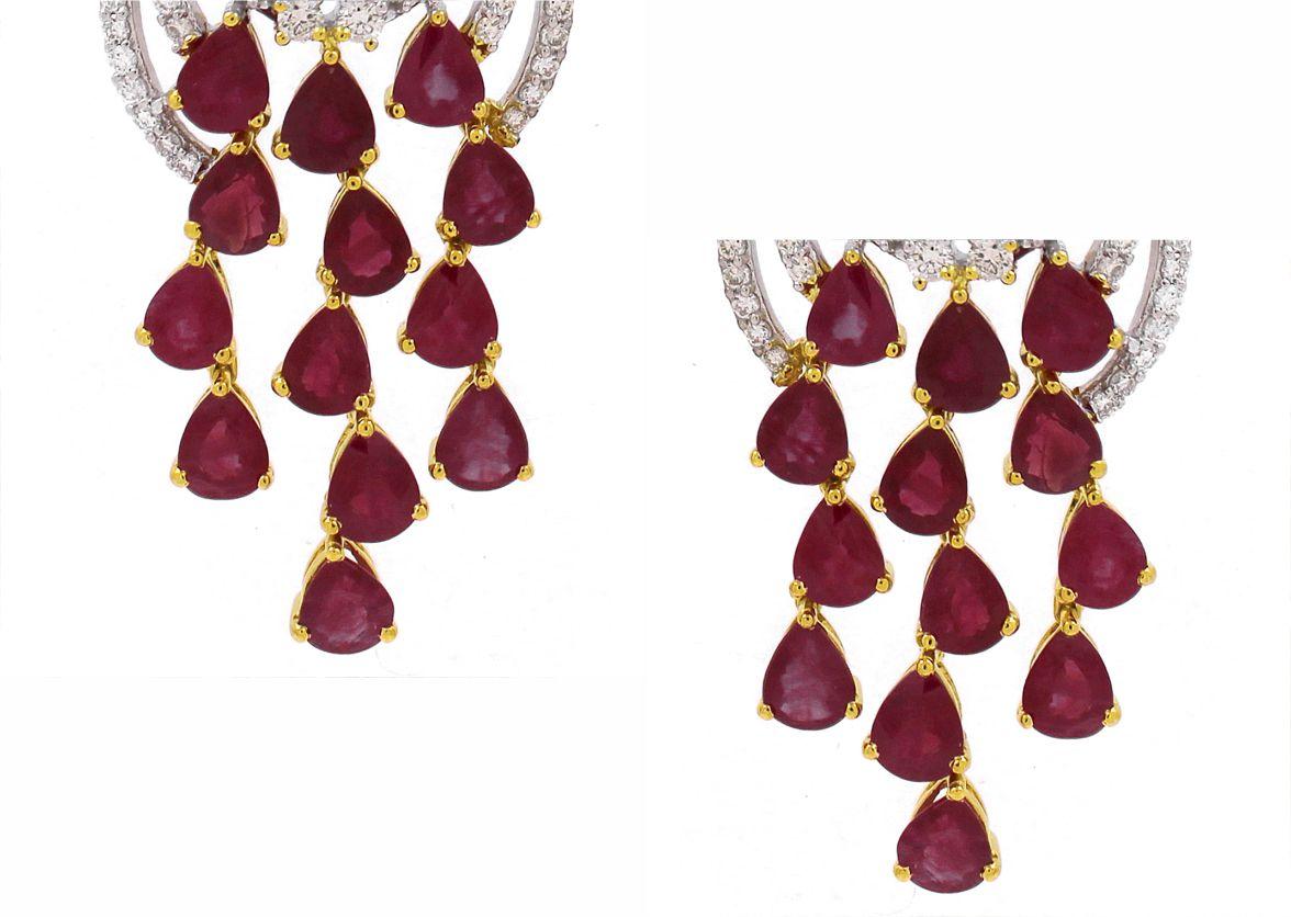 Taglio a goccia 12,67 carati di orecchini Chandelier di rubino in vendita