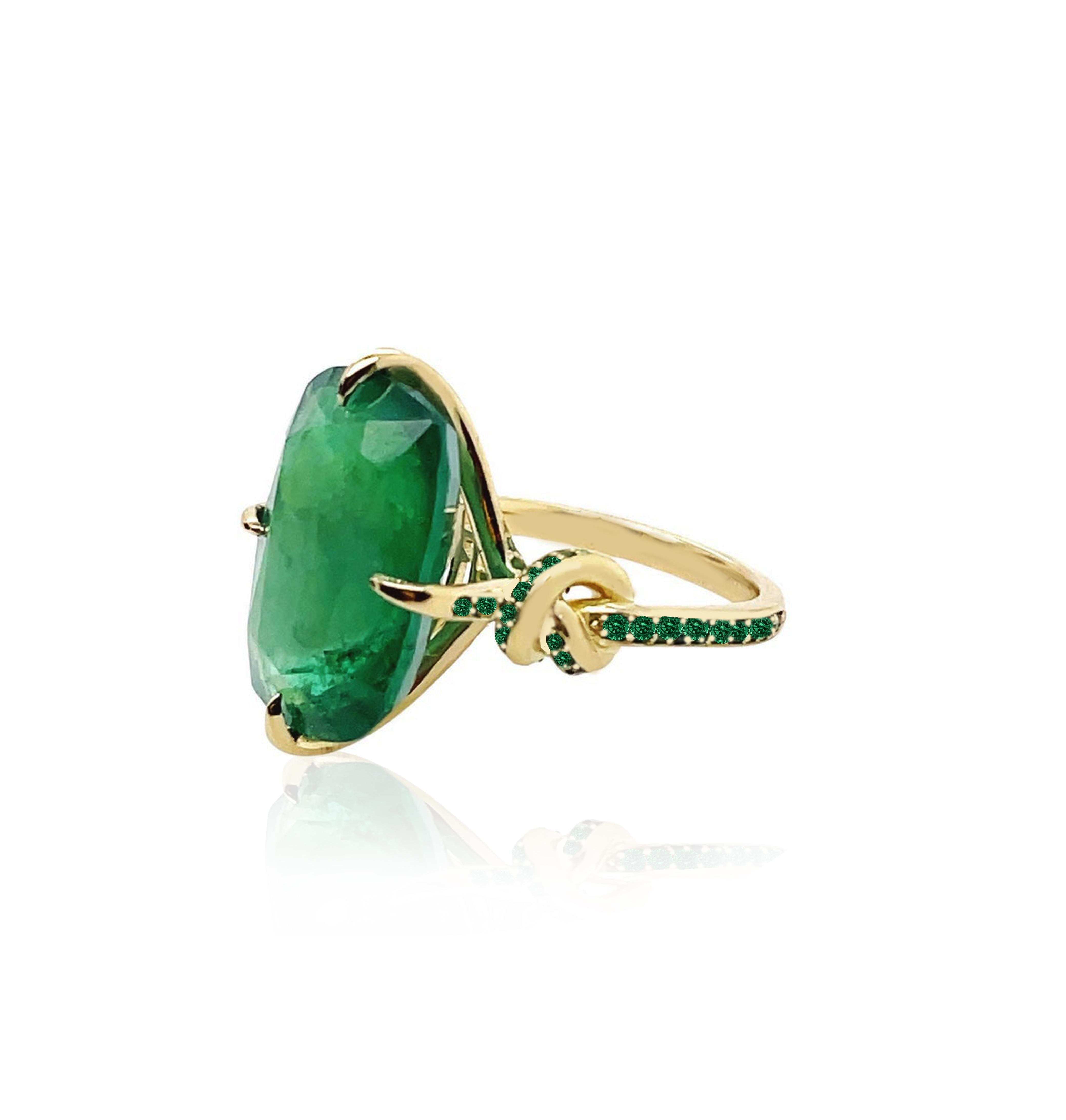 Artisan 12.68ct Cushion cut emerald Forget Me Knot ring in 18ct yellow gold For Sale