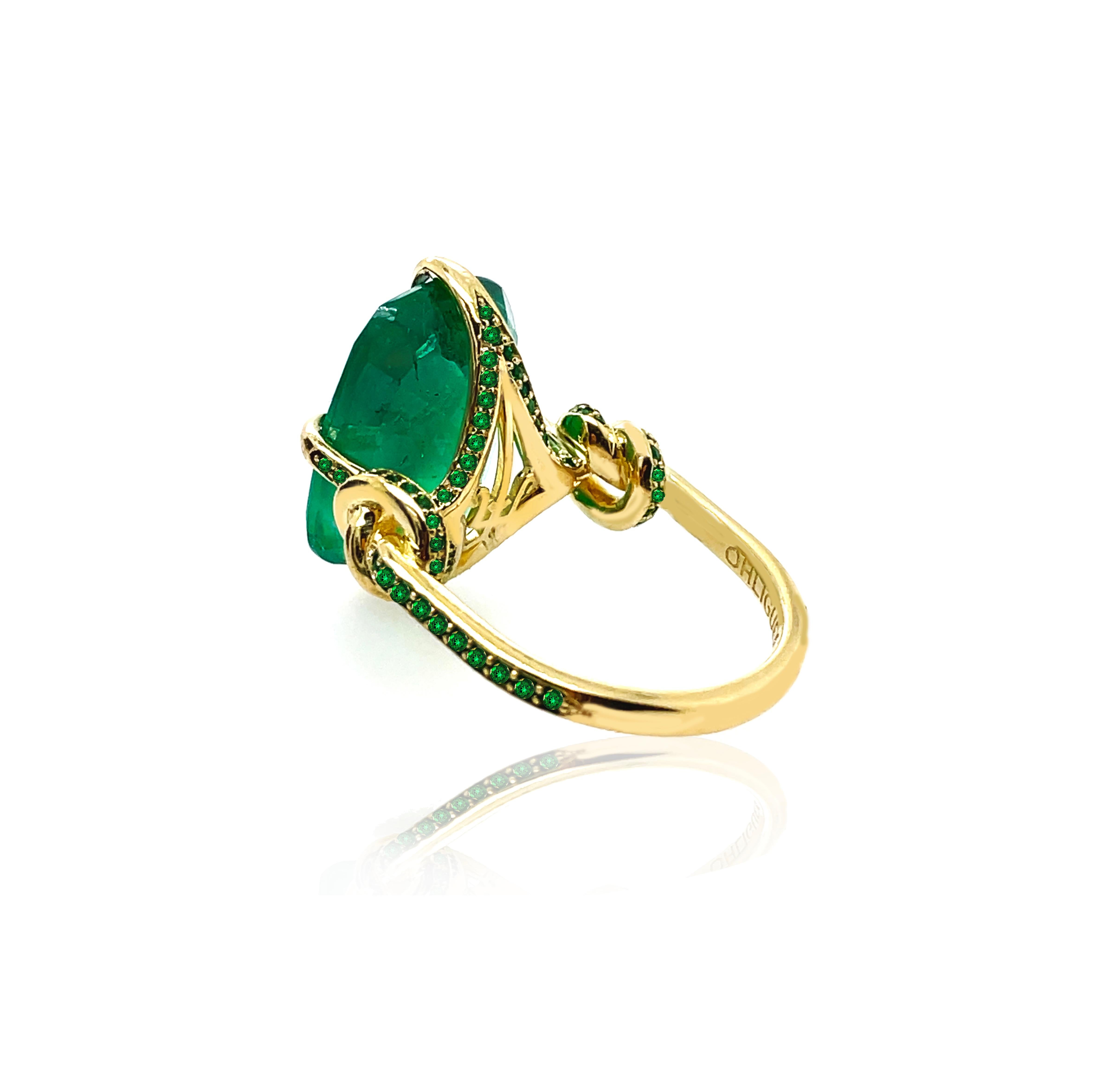 12.68ct Cushion cut emerald Forget Me Knot ring in 18ct yellow gold In New Condition For Sale In Brisbane, AU