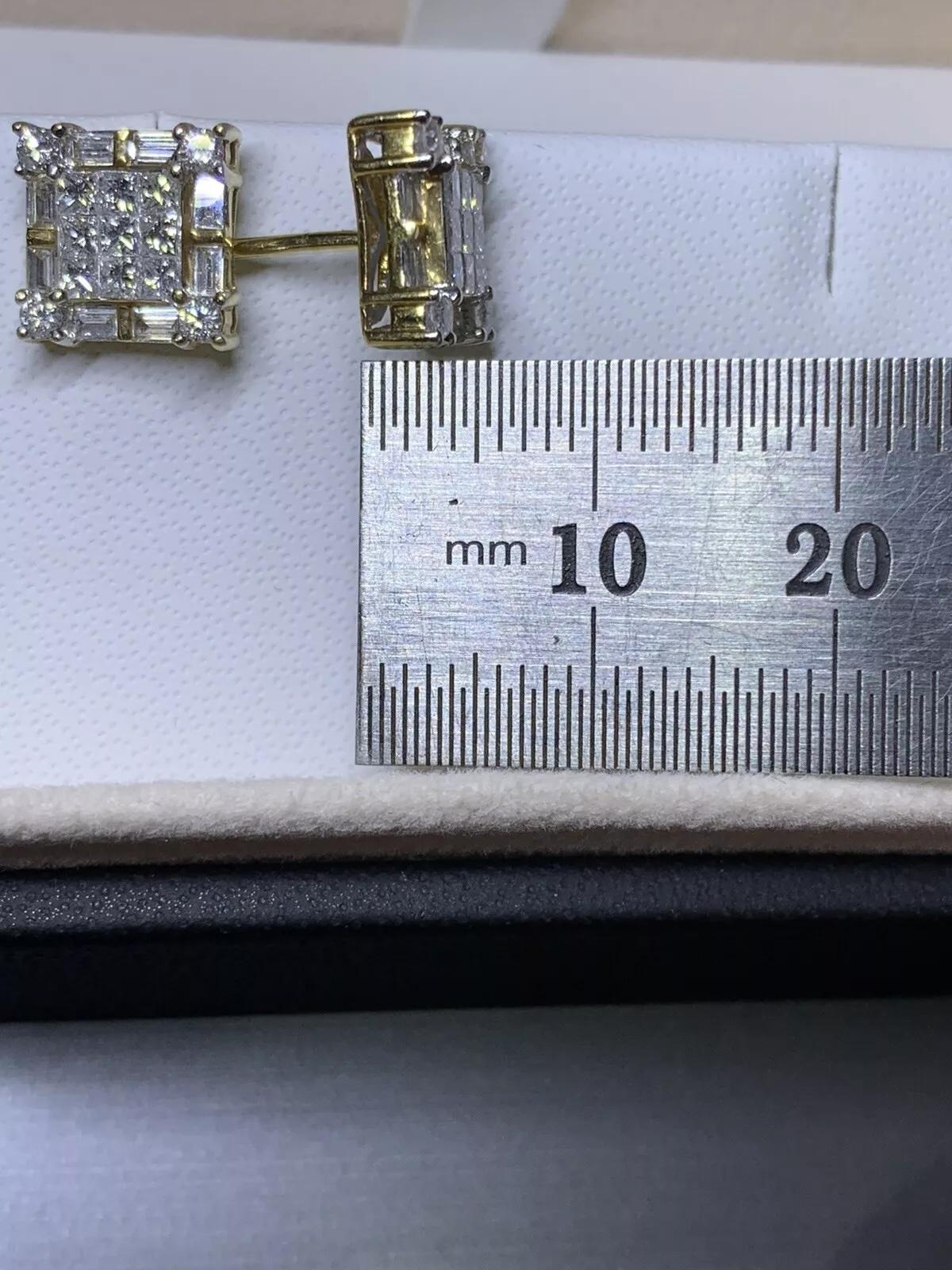 1.26ct Baguette Princess Round Diamond Stud Earrings 18ct Yellow Gold In New Condition For Sale In London, GB