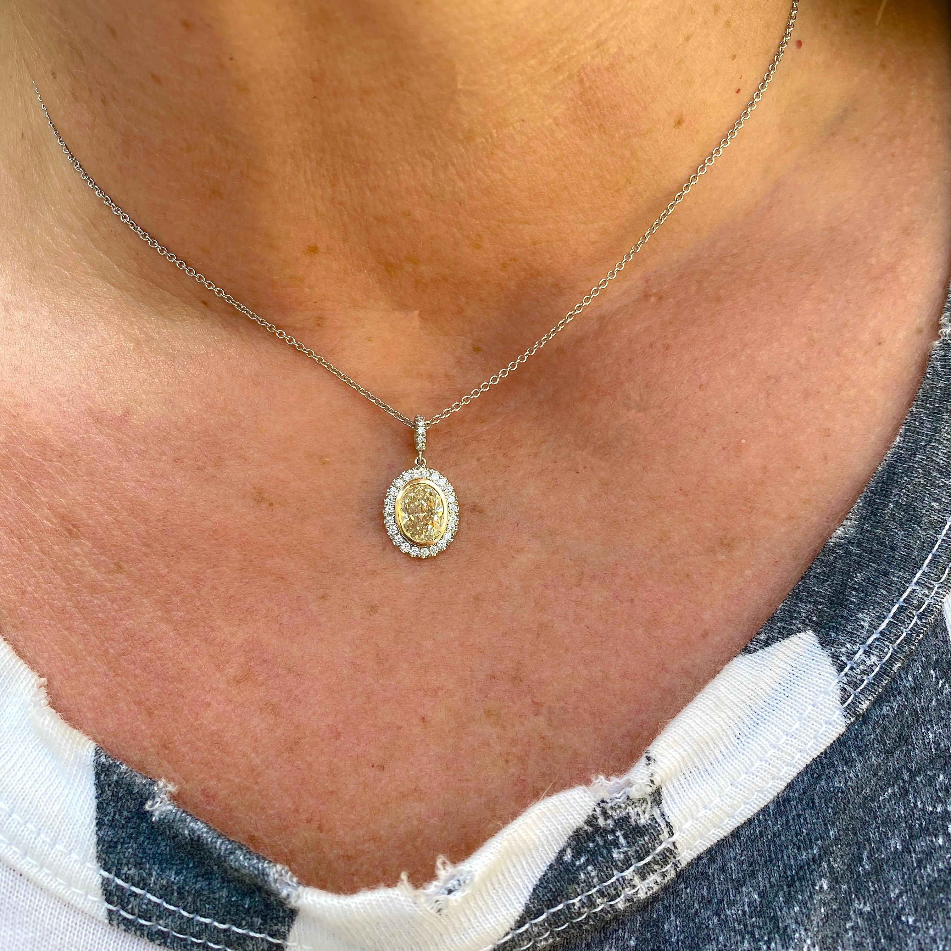 1,26 Karat natürlicher gelber ovaler Diamant-Anhänger Halskette 3